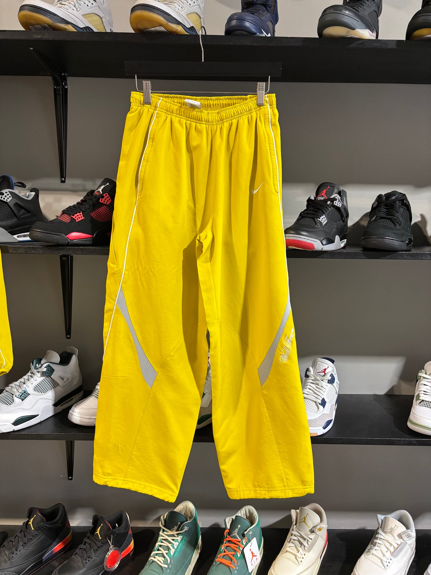 SUPREME X NIKE YELLOW NYLON PANTS