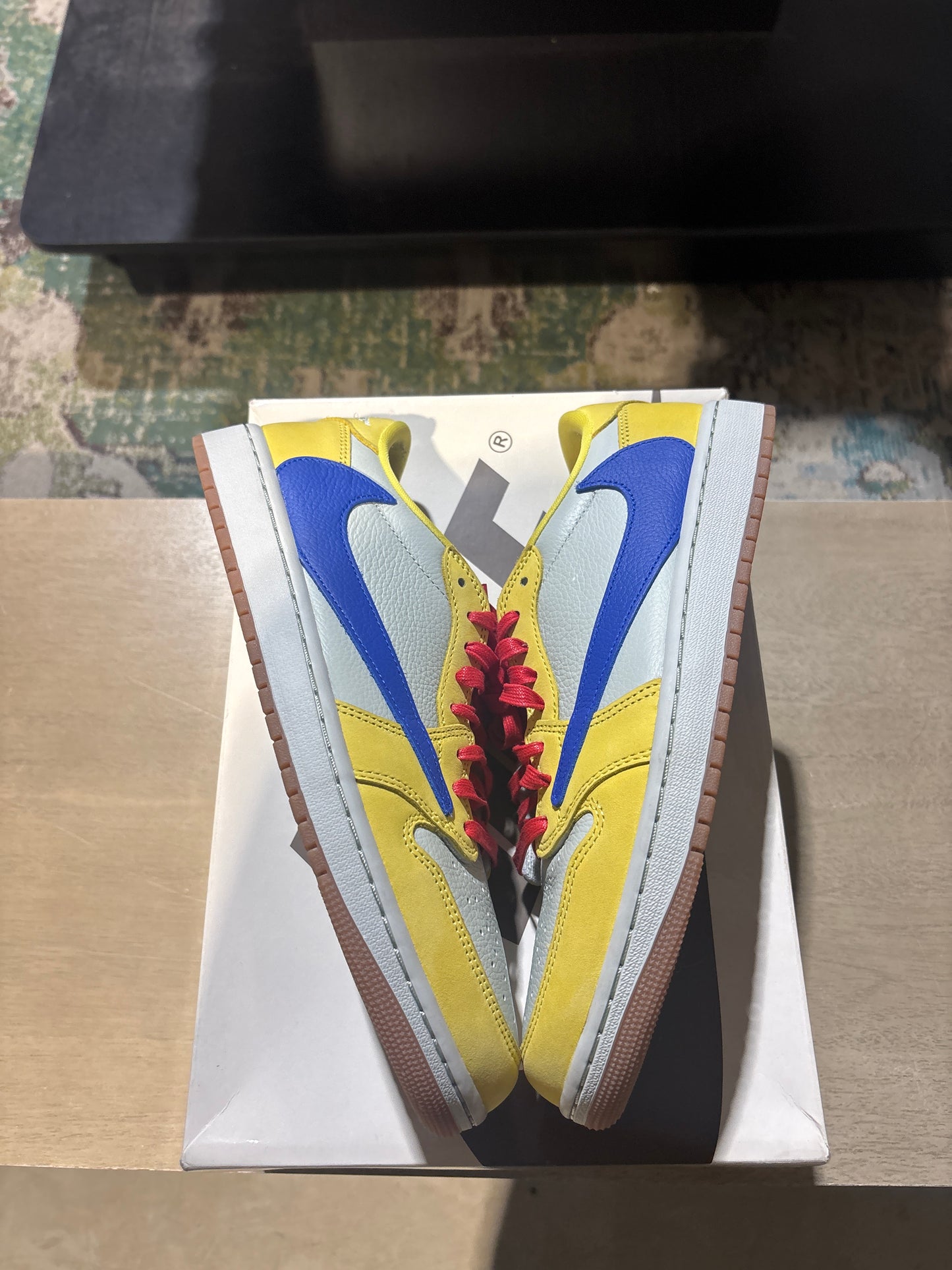 Jordan 1 Retro Low OG Travis Scott Canary (Womens) used 11.5