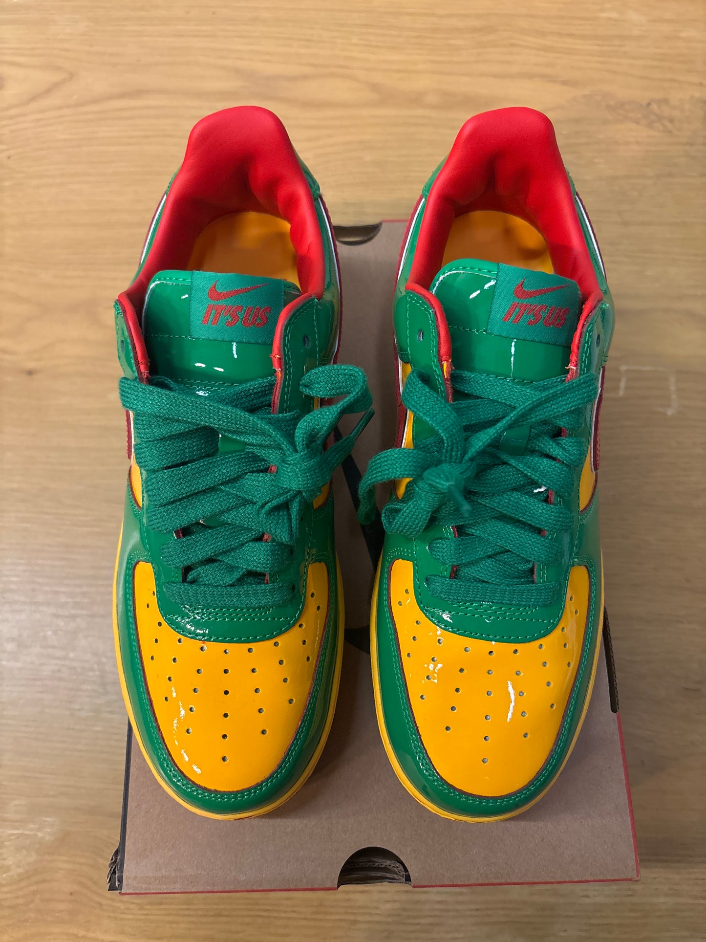 NIKE US FORCE 1 LUCKY GREEN USED SZ 10
