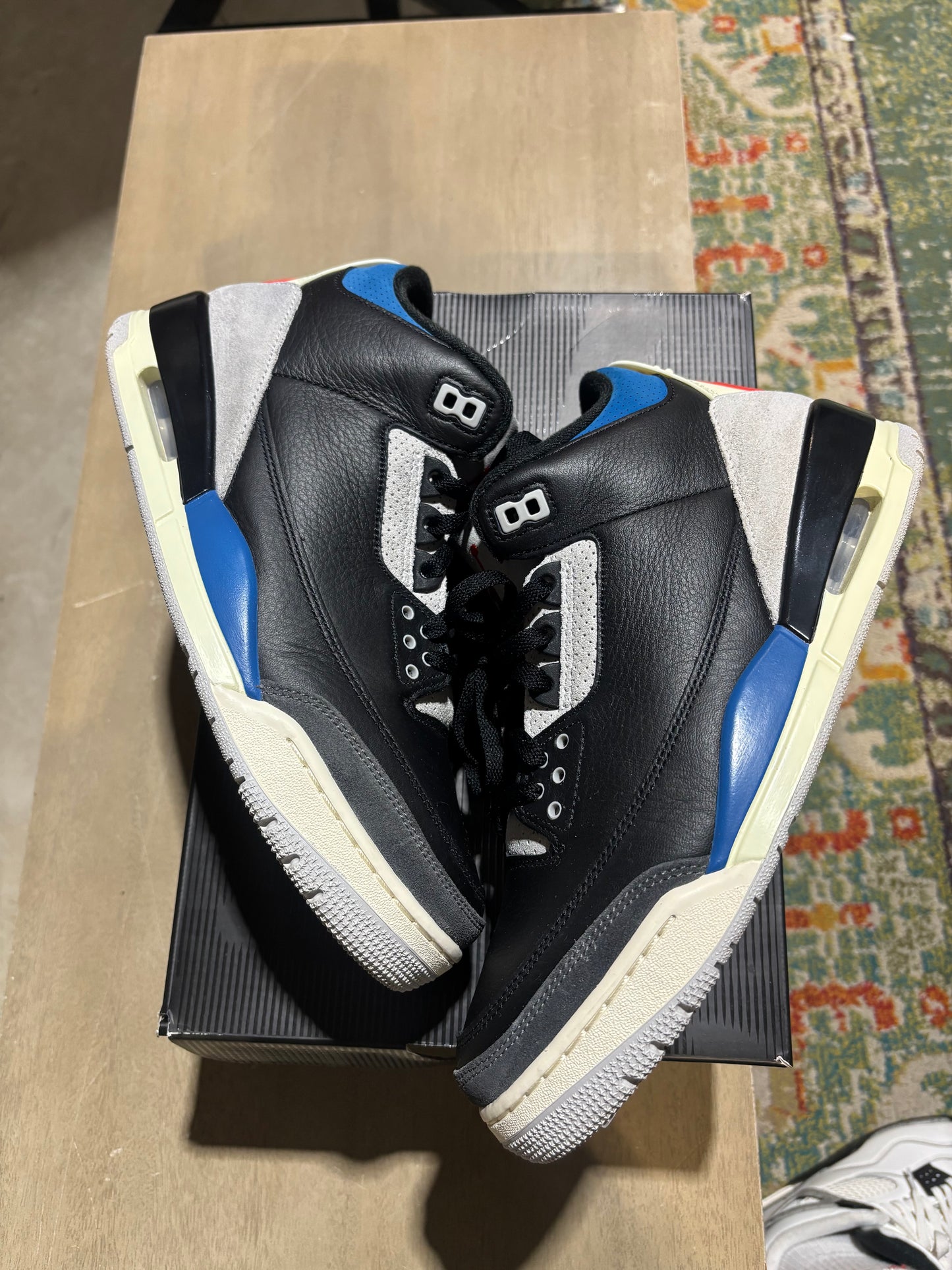 AIR JORDAN 3 rare air used sz 9.5