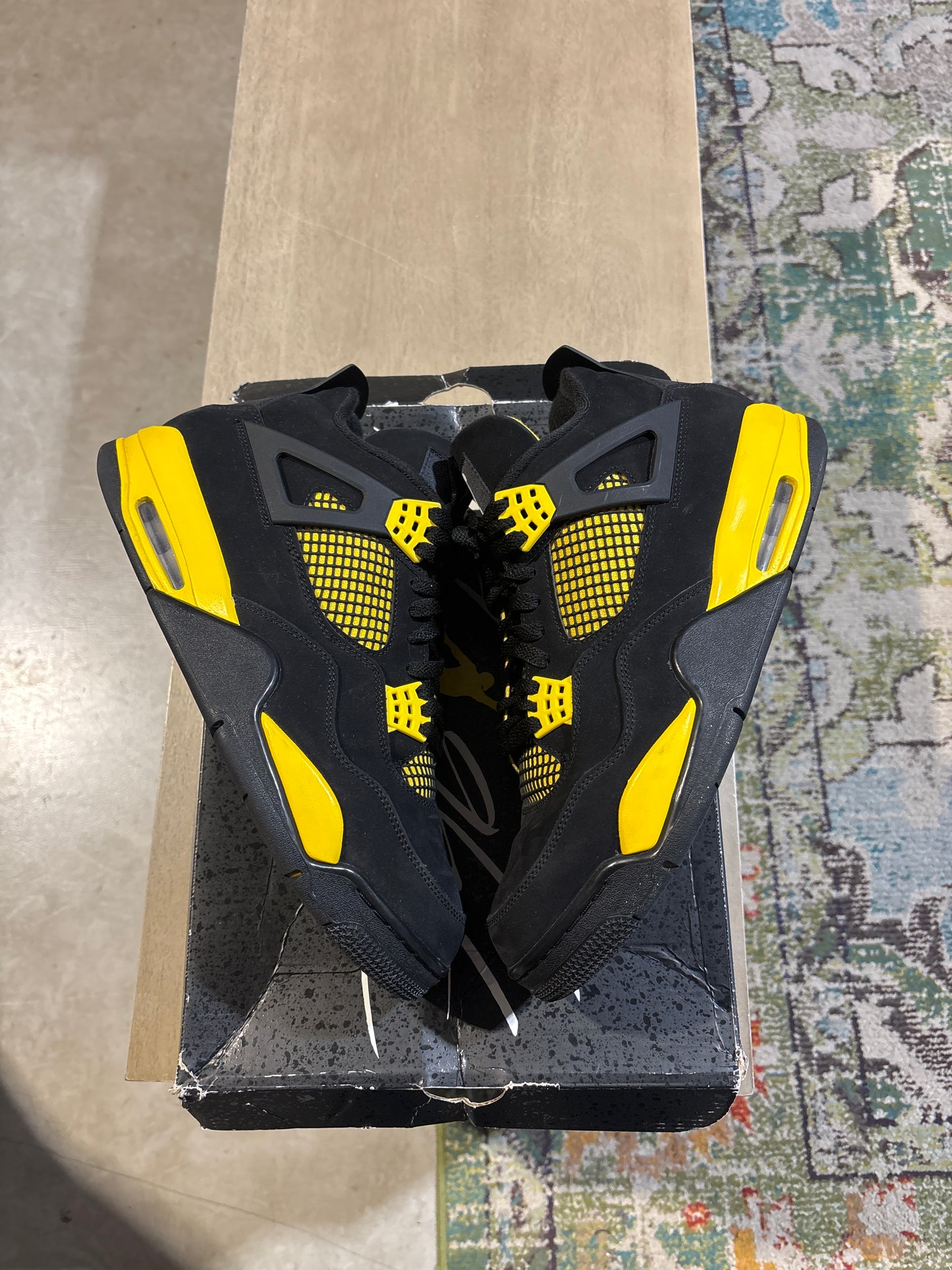 Jordan 4 Thunder Used Sz 12 (1)