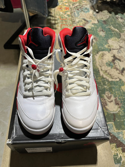 Jordan 5 Retro Fire Red Black Tongue (2025) - Pre-Owned