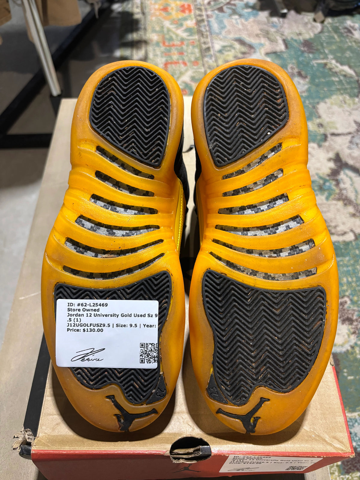 Jordan 12 Retro Black University Gold - Pre-Owned