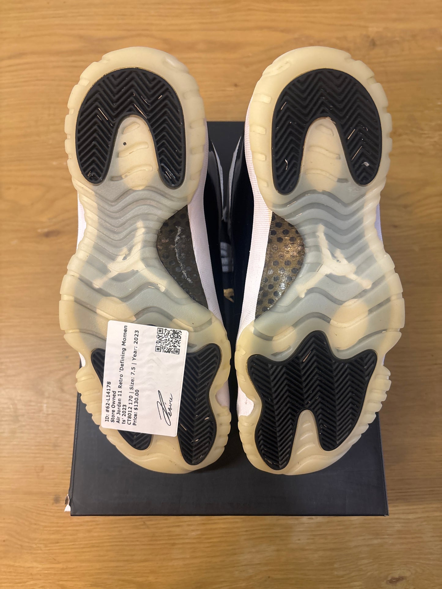 AIR JORDAN 11 RETRO DEFINING MOMENTS 2023 USED SIZE 7.5