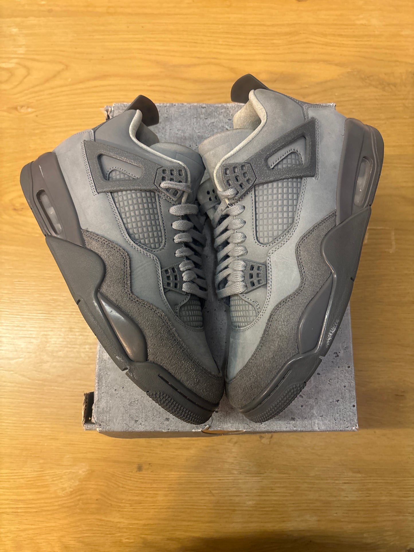 AIR JORDAN 4 RETRO SE WET CEMENT Used Sz 10