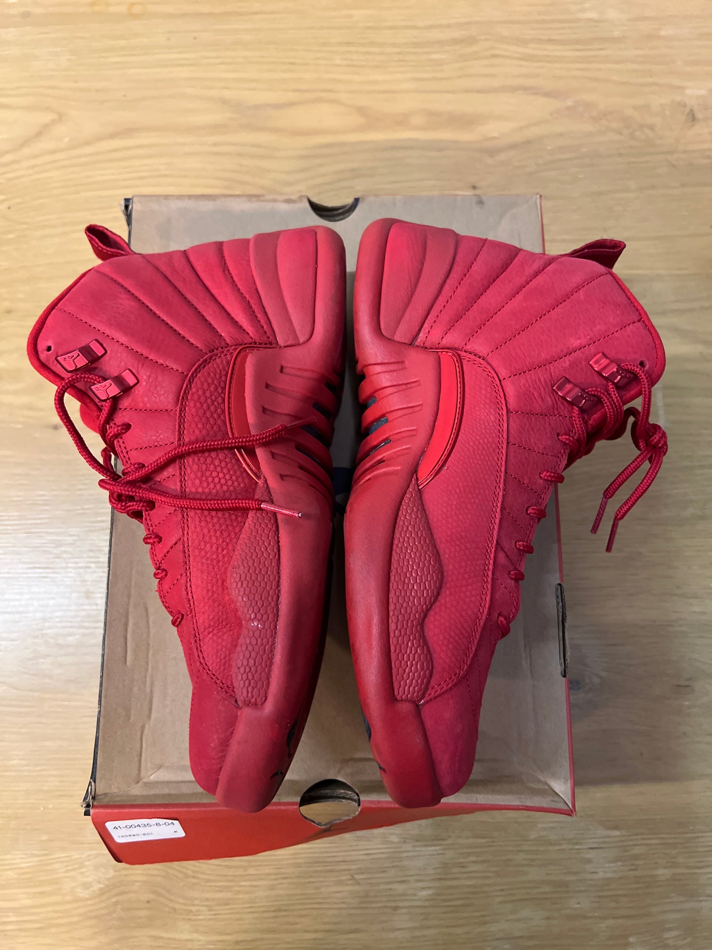Jordan 12 gym red used Sz 9