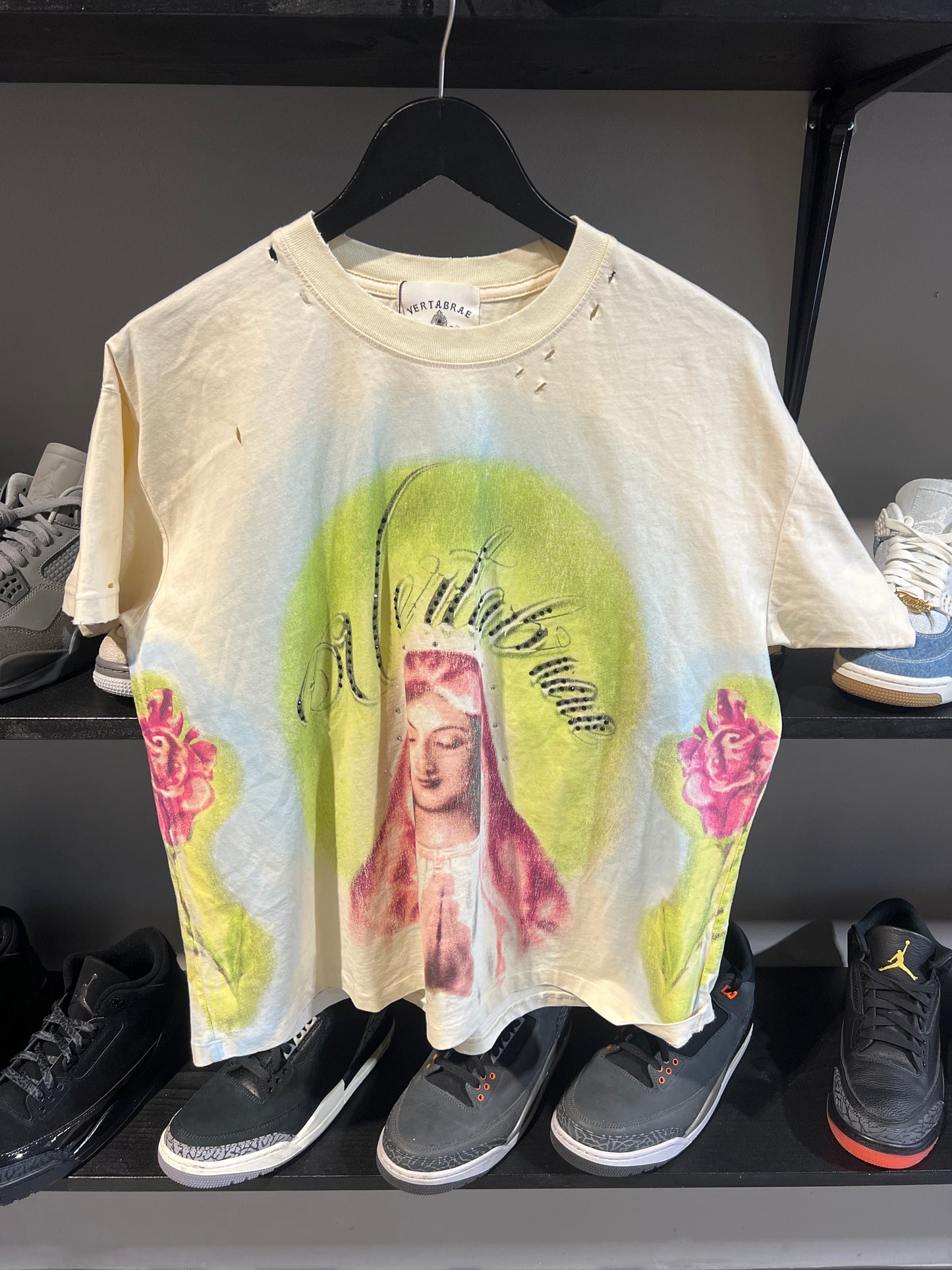 Vertabrae Prayer Tee Multi color Sz S