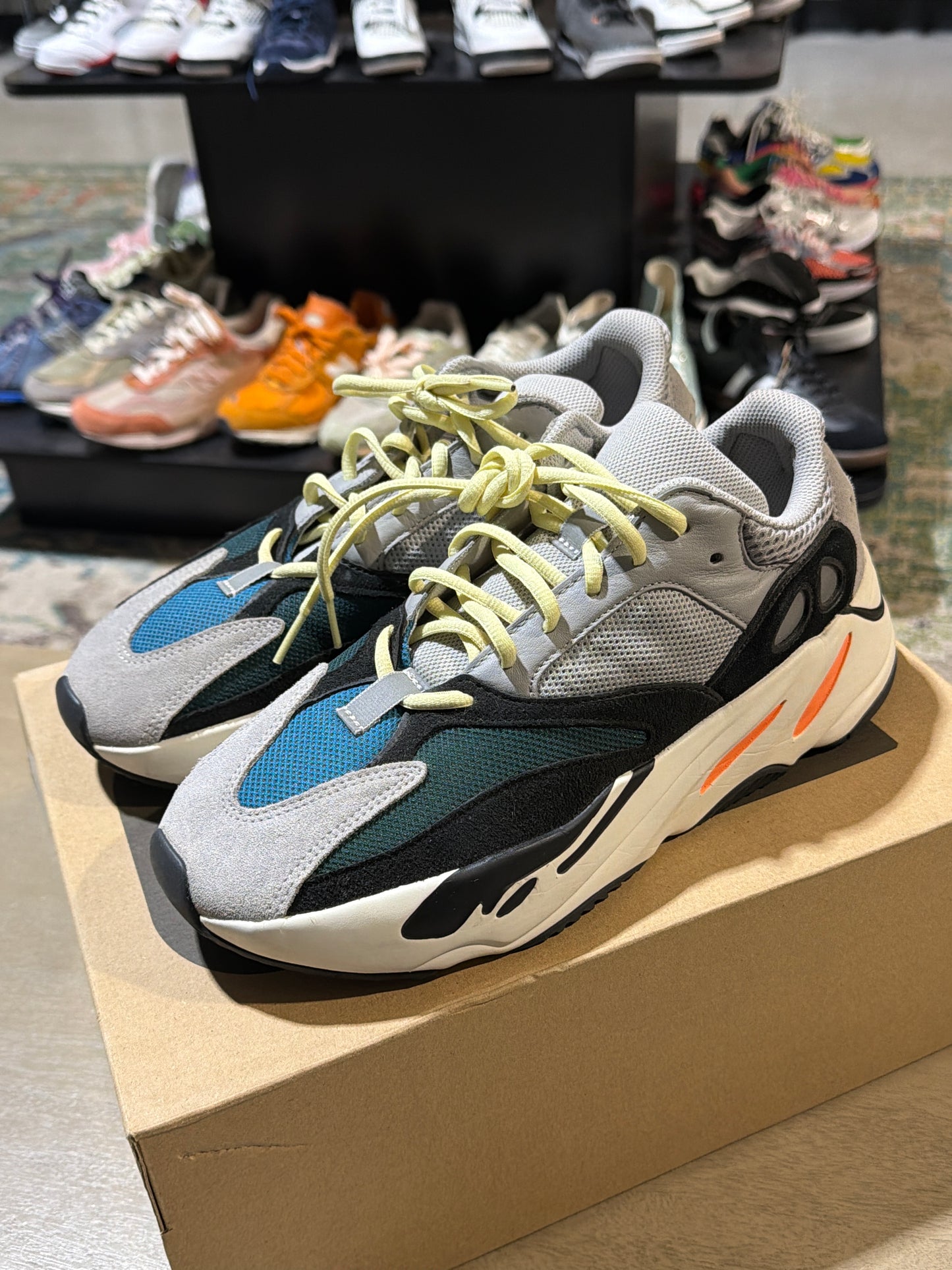 Yeezy 700 Wave Runner Used Sz 10
