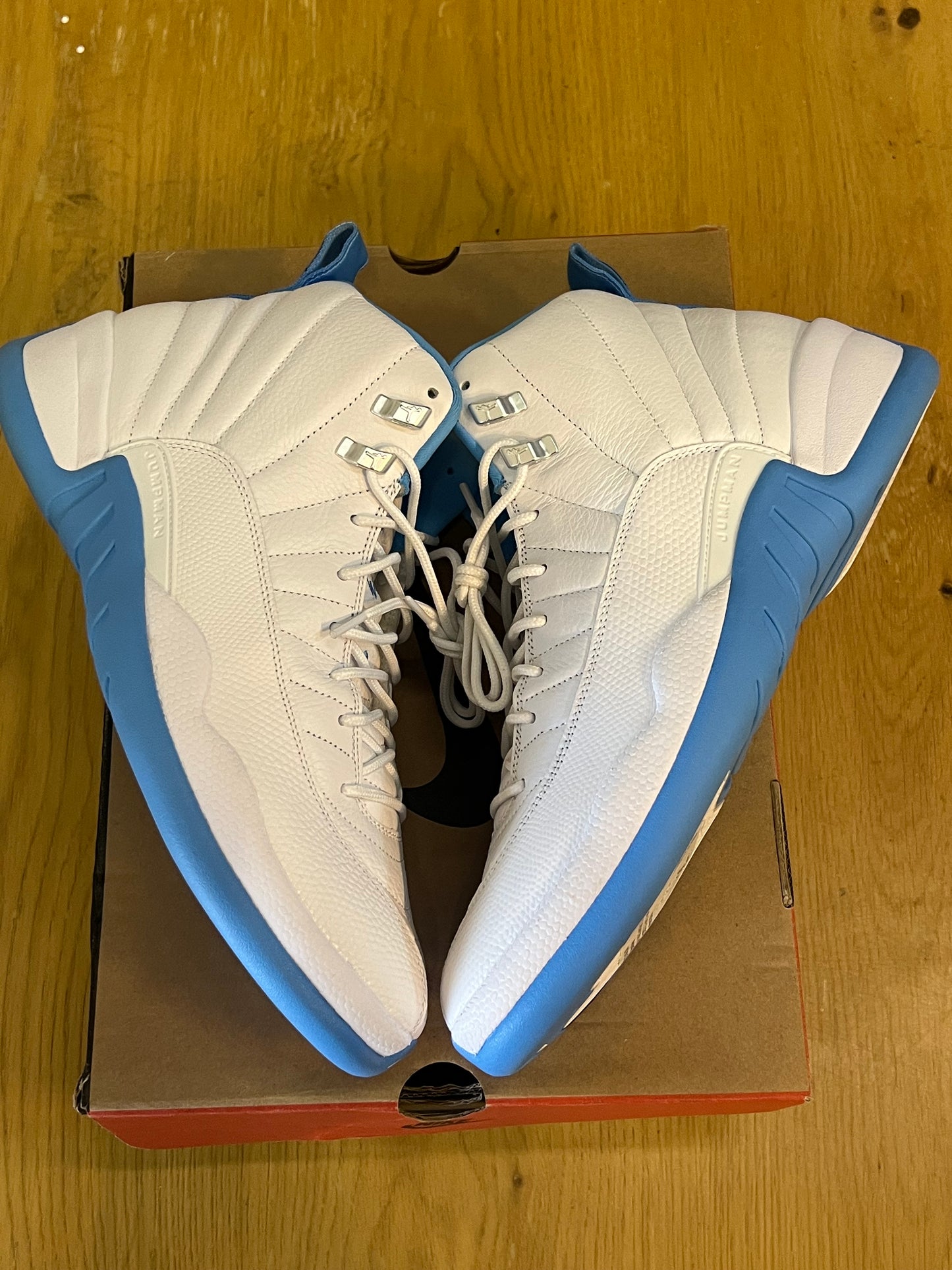 AIR JORDAN 12 RETRO MELO Used Sz 12