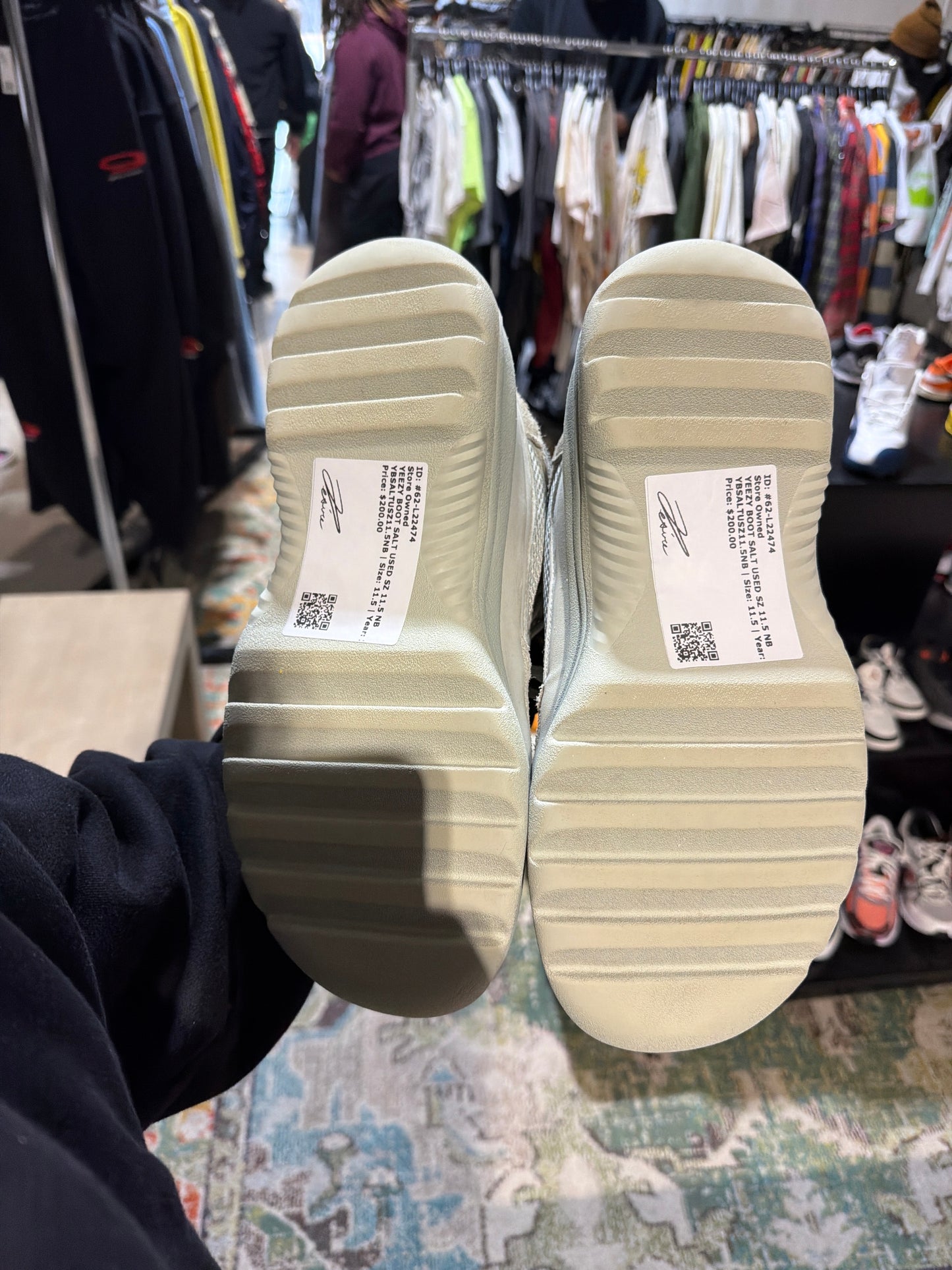 YEEZY BOOT SALT USED SZ 11.5 NB
