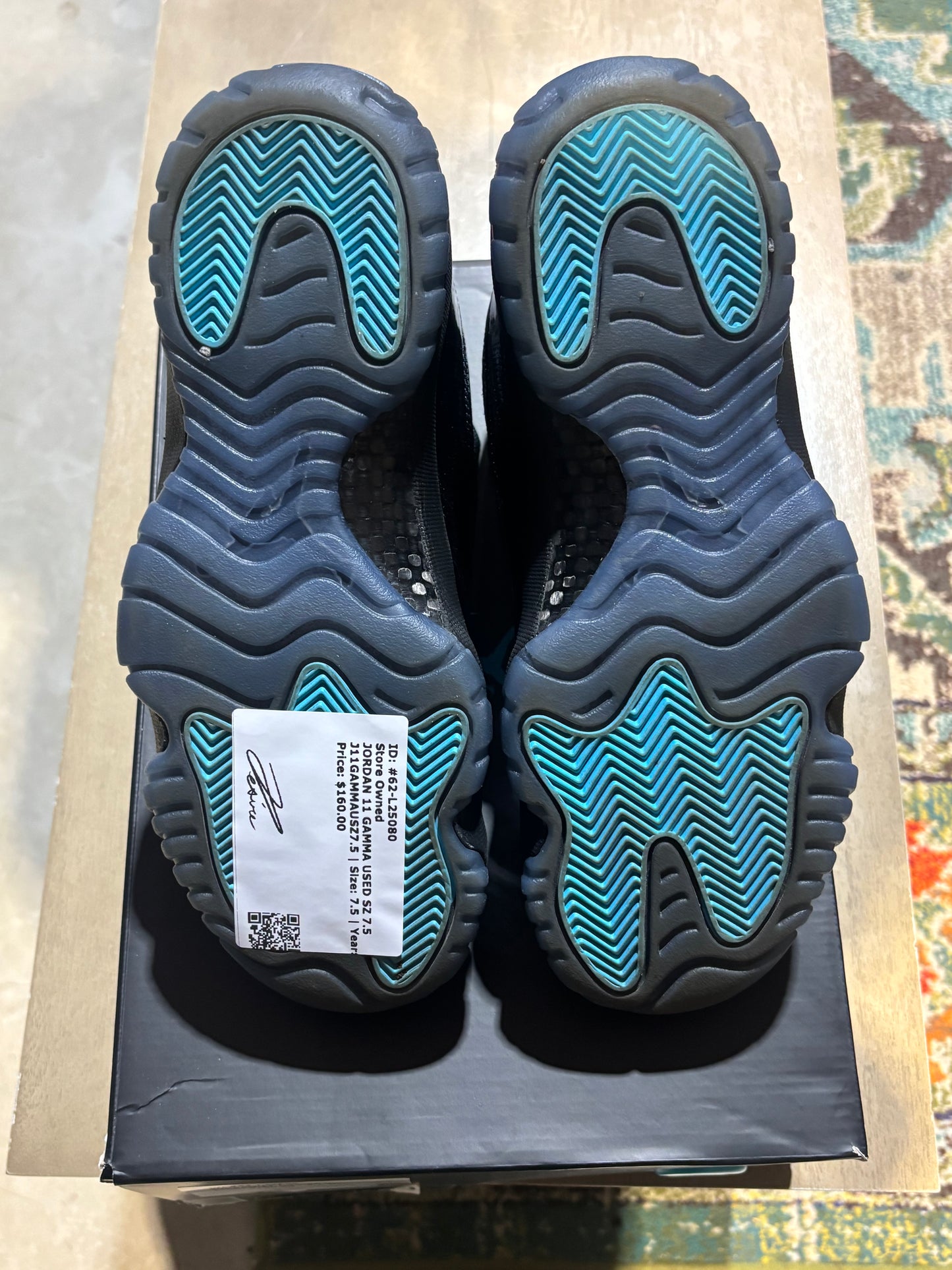 JORDAN 11 GAMMA USED SZ 7.5