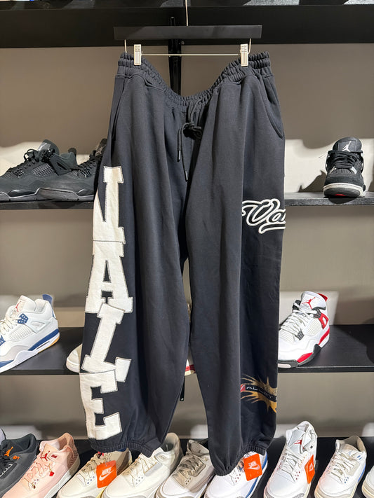 Vale Valley Spellout Sweats Black/White