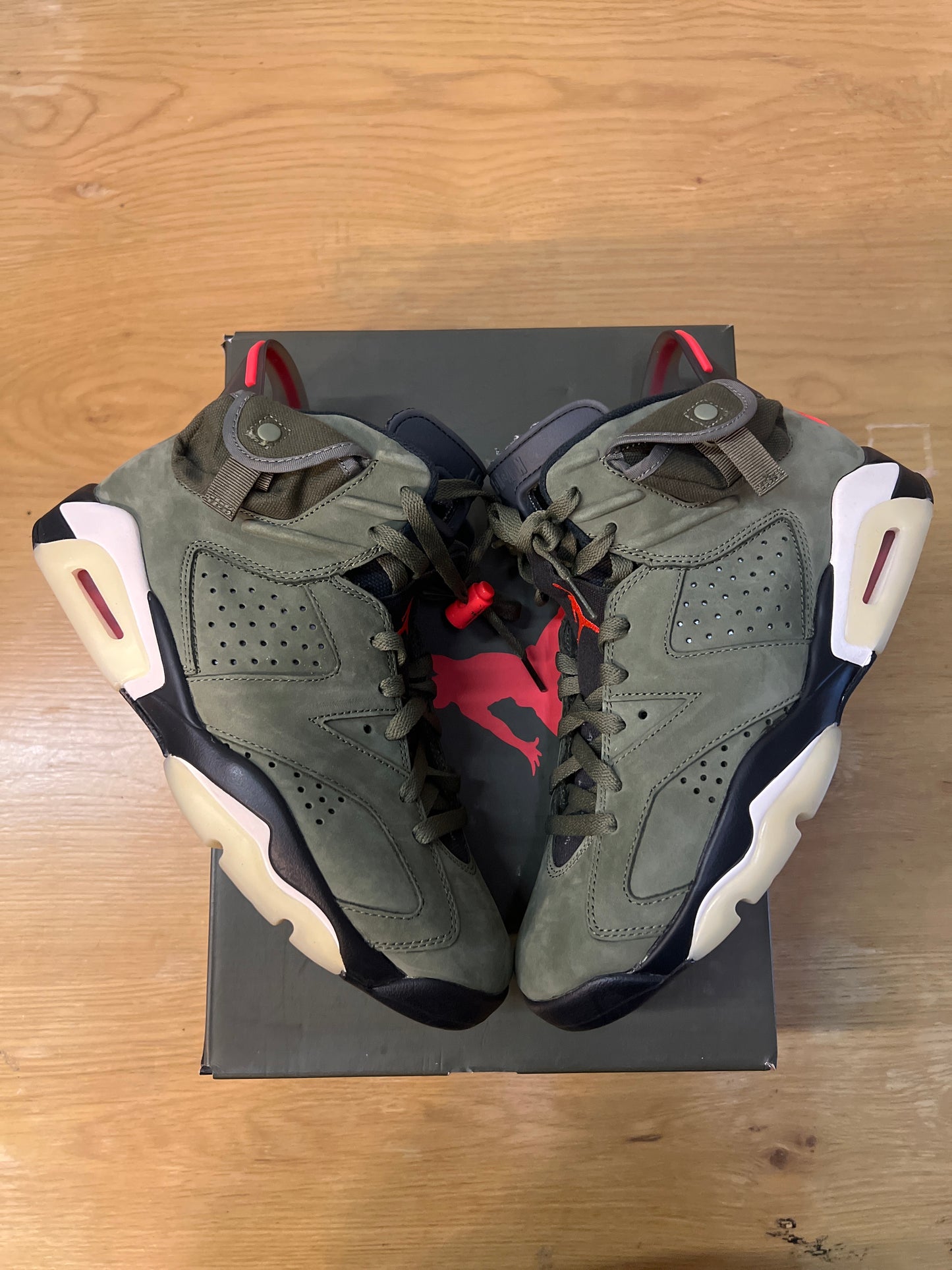 TRAVIS SCOTT X AIR JORDAN 6 RETRO OLIVE USED SIZE 8