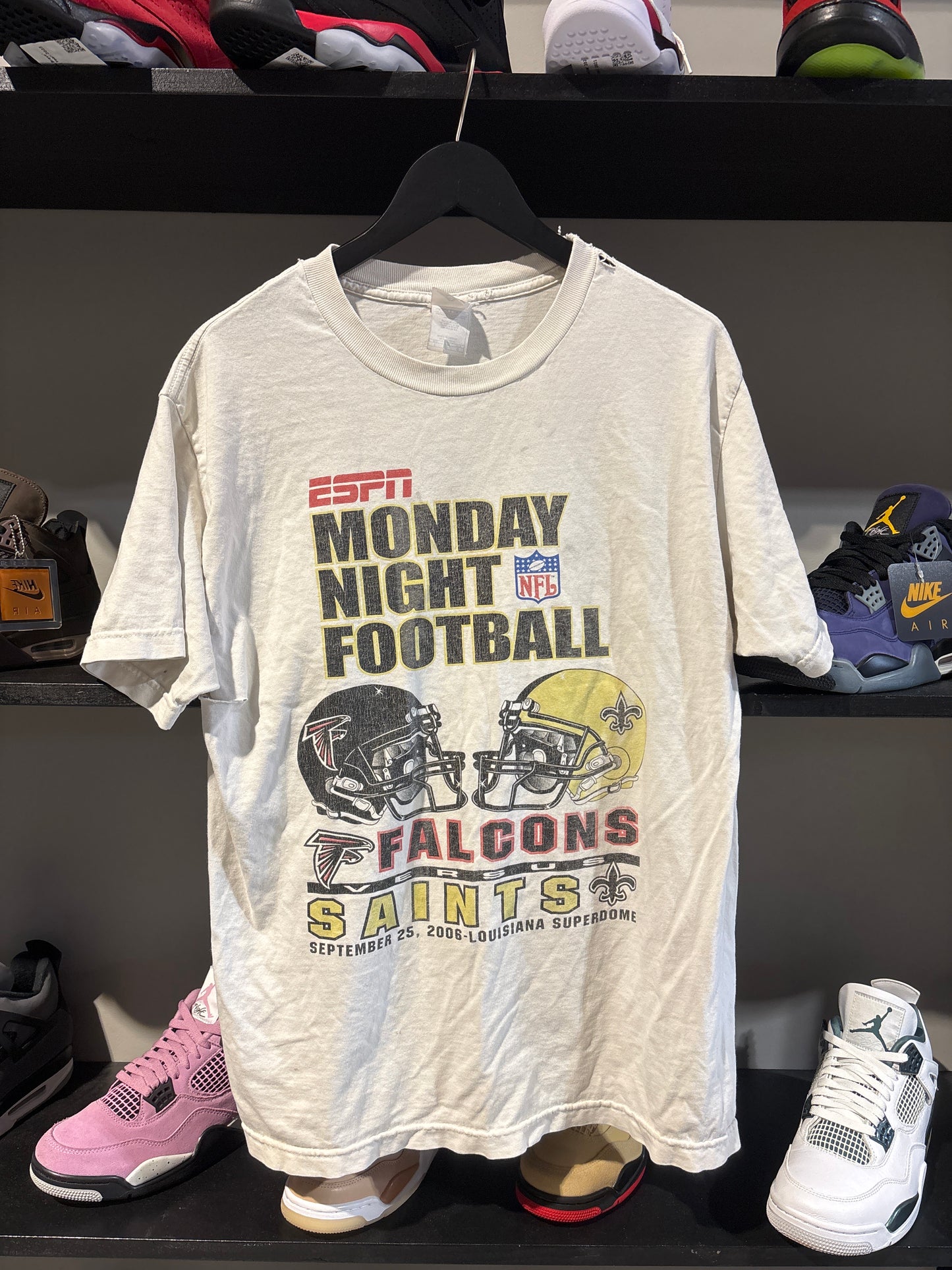 Vintage MNF Falcons Saints Tee Sz L
