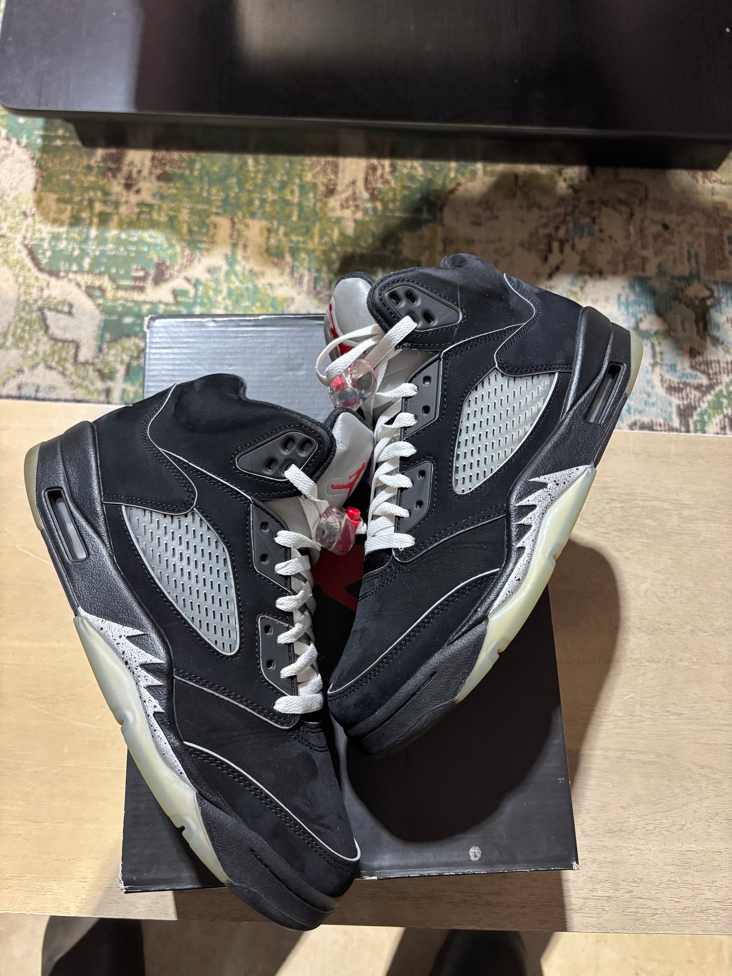 Jordan 5 Metallic Used Sz 9.5 (2)