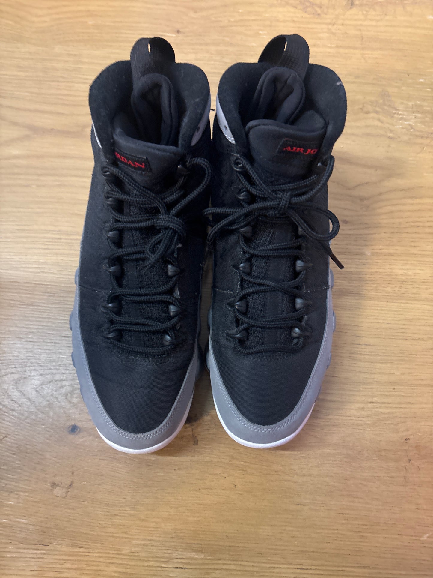JORDAN 9 PARTICLE GREY USED SZ 8.5 NB