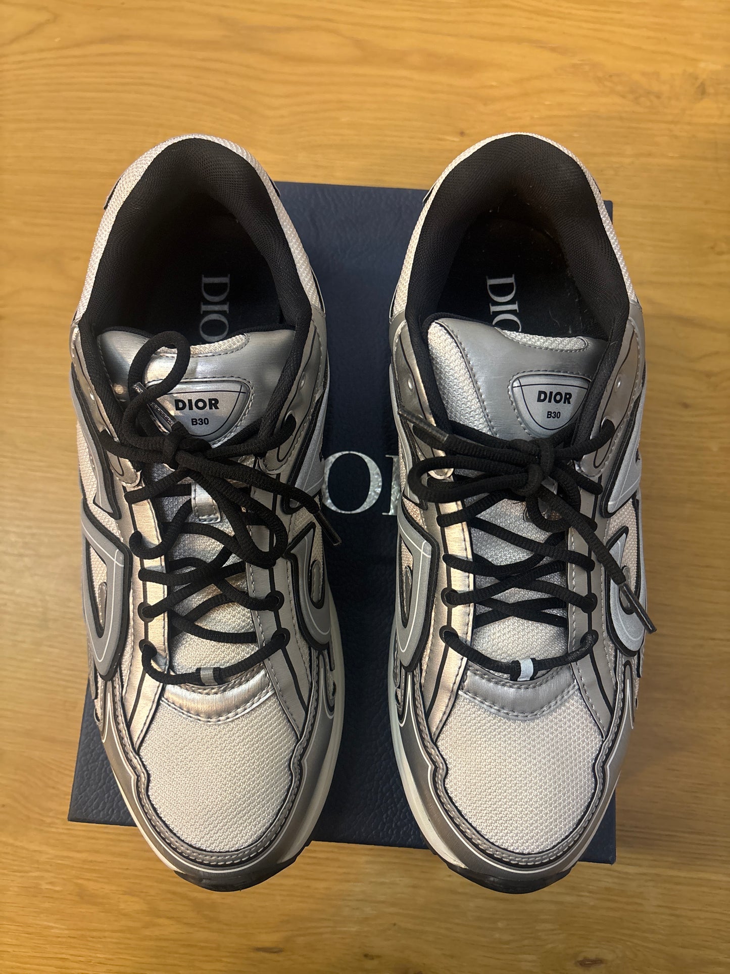 Dior B30 White Silver used sz 14