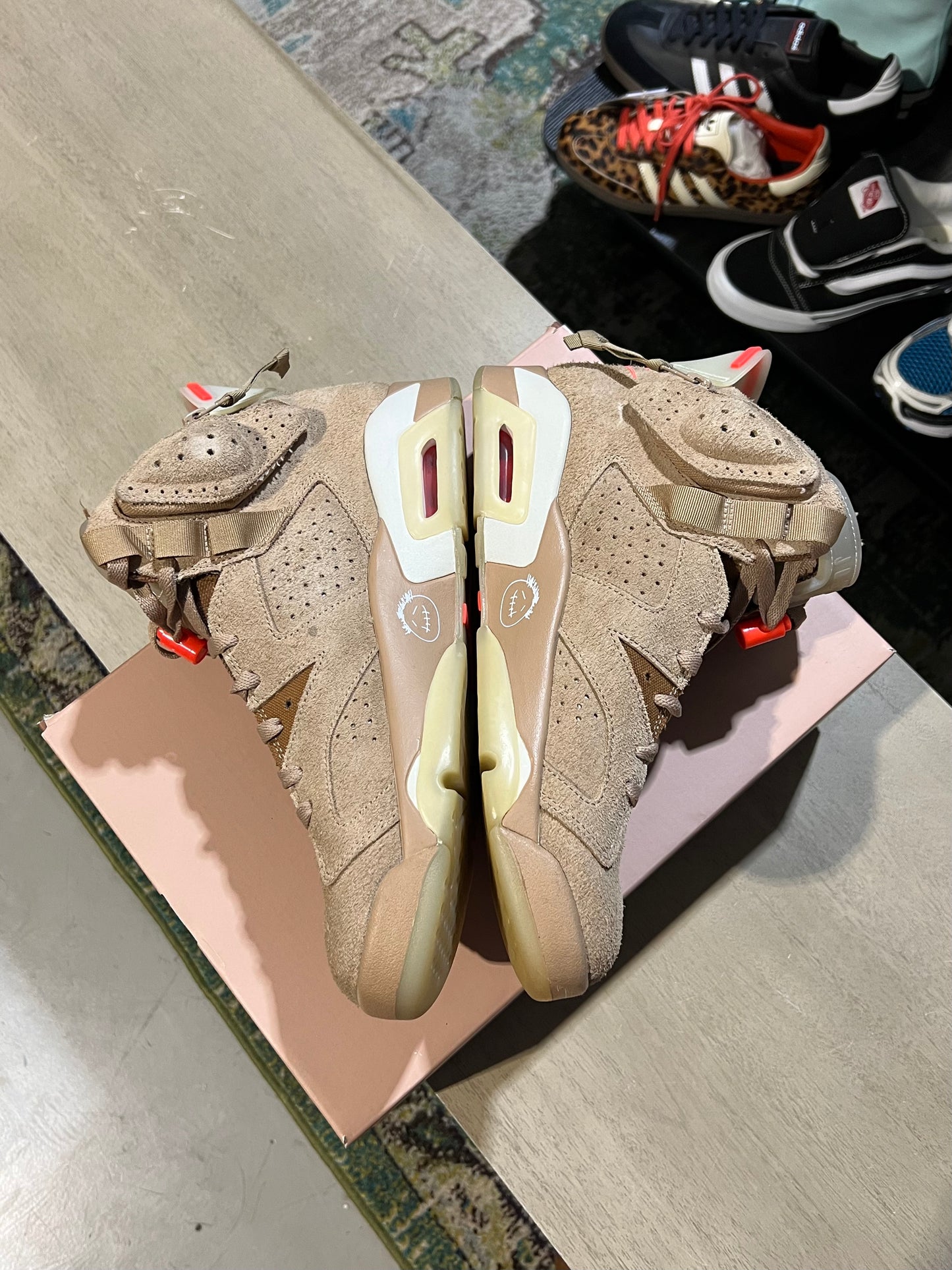 British Khaki Travis Scott Jordan 6 used SZ 10