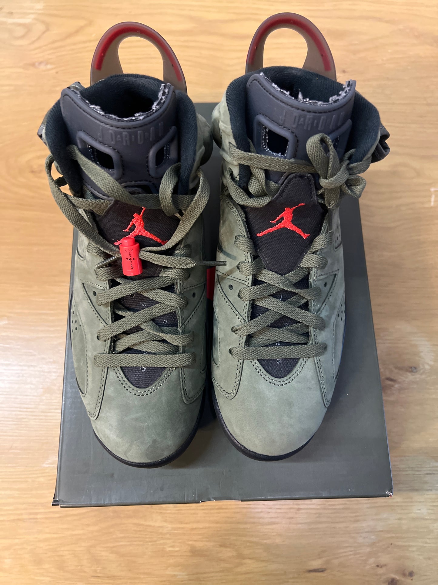 TRAVIS SCOTT X AIR JORDAN 6 RETRO OLIVE USED SIZE 8