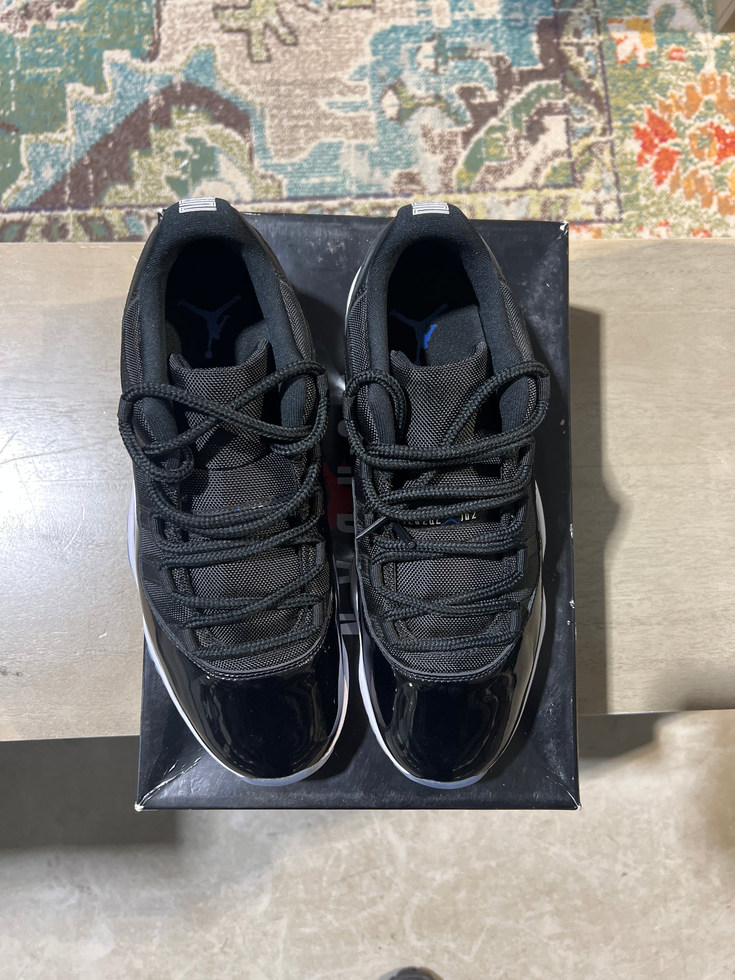 Jordan 11 space jam low used sz 11
