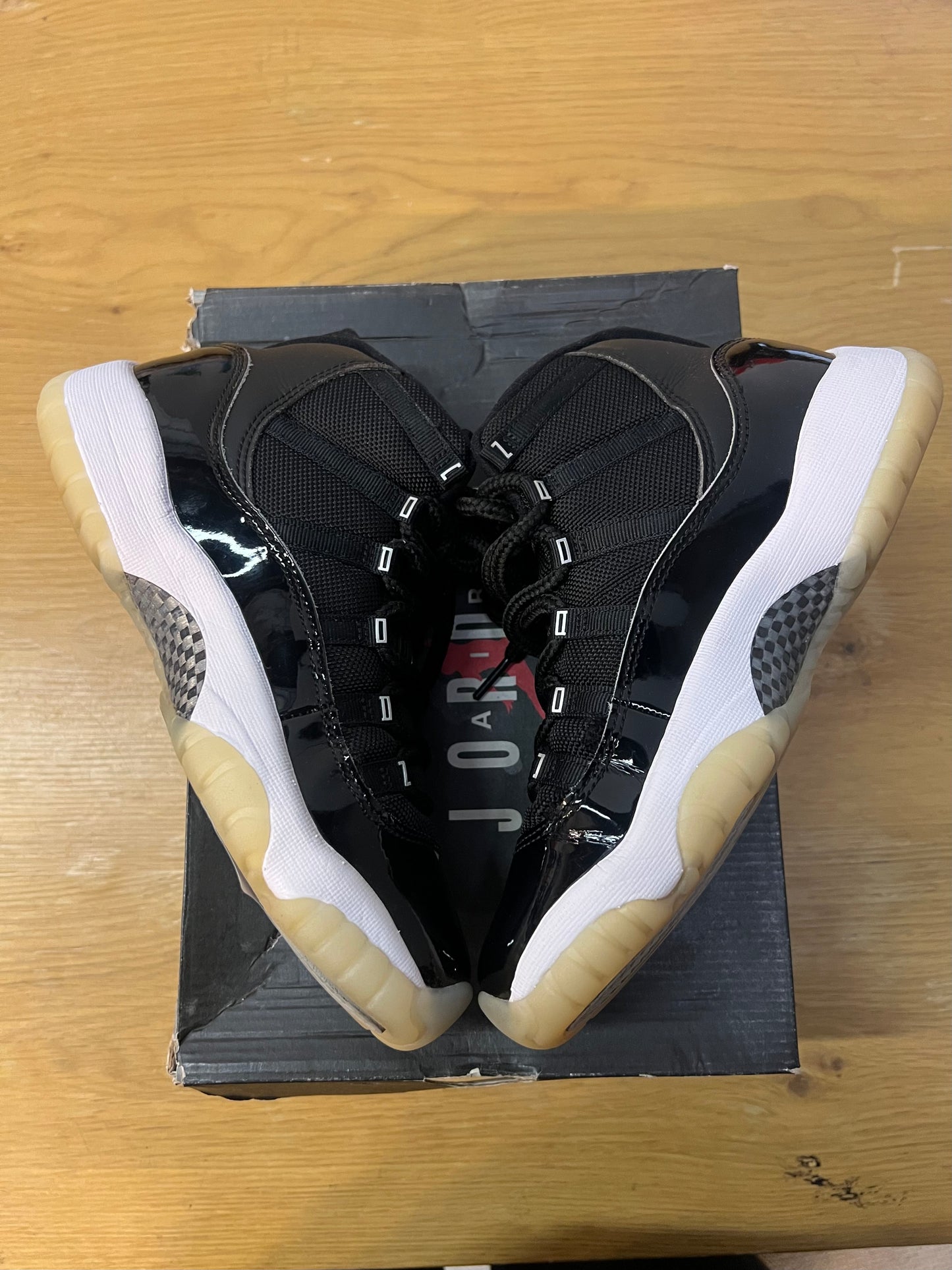 Air Jordan 11 Retro Gs Jubilee used sz 6