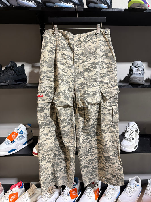 Gv Gallery Digi Camo Cargo Pants