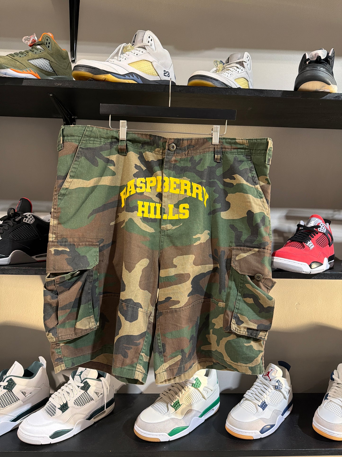 GV GALLERY CAMO SHORTS SZ XL
