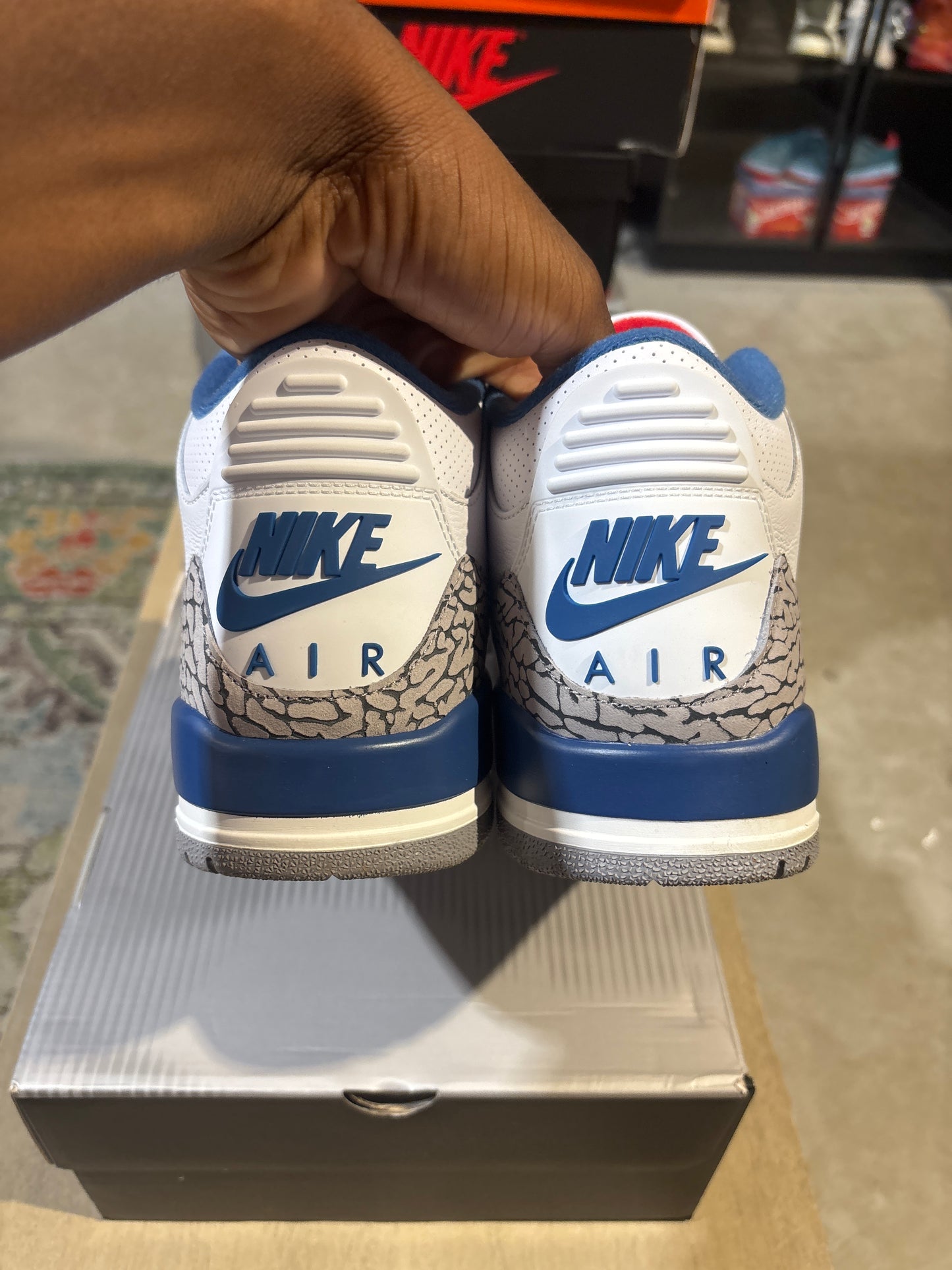 Jordan 3 true blue used sz 10.5