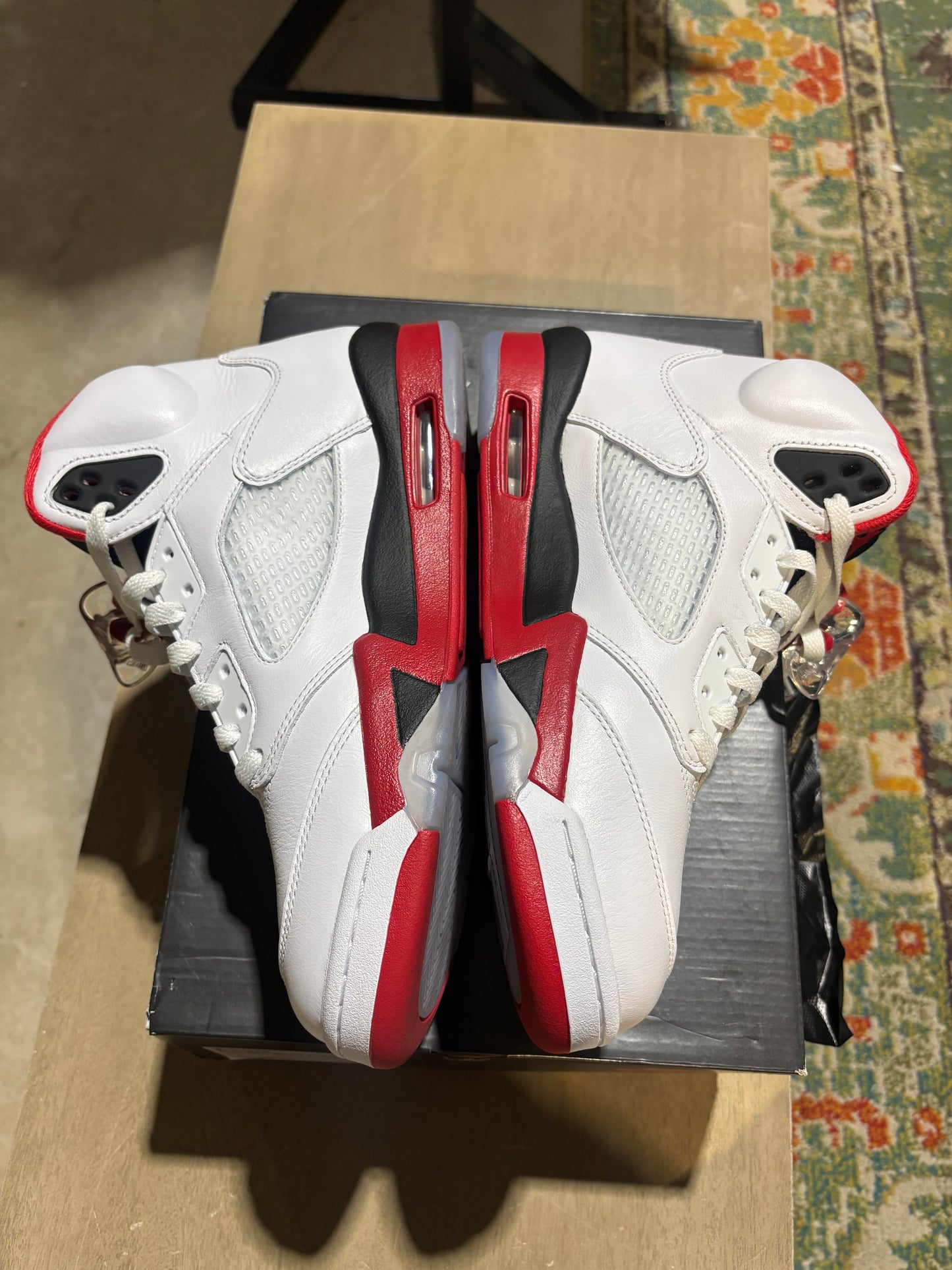 Air Jordan 5 fire red used 9.5