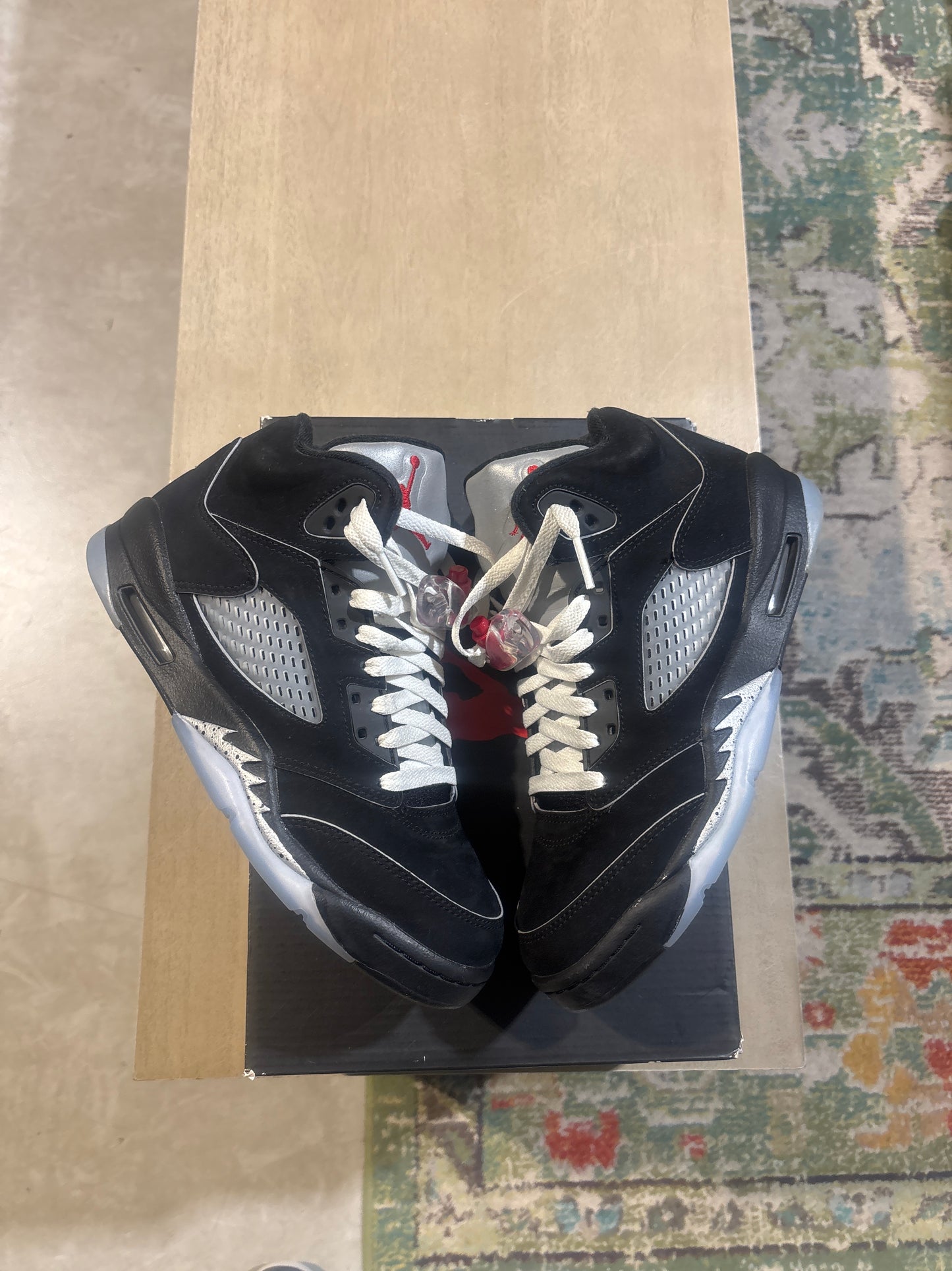 Jordan 5 Black Metallic used sz 6Y