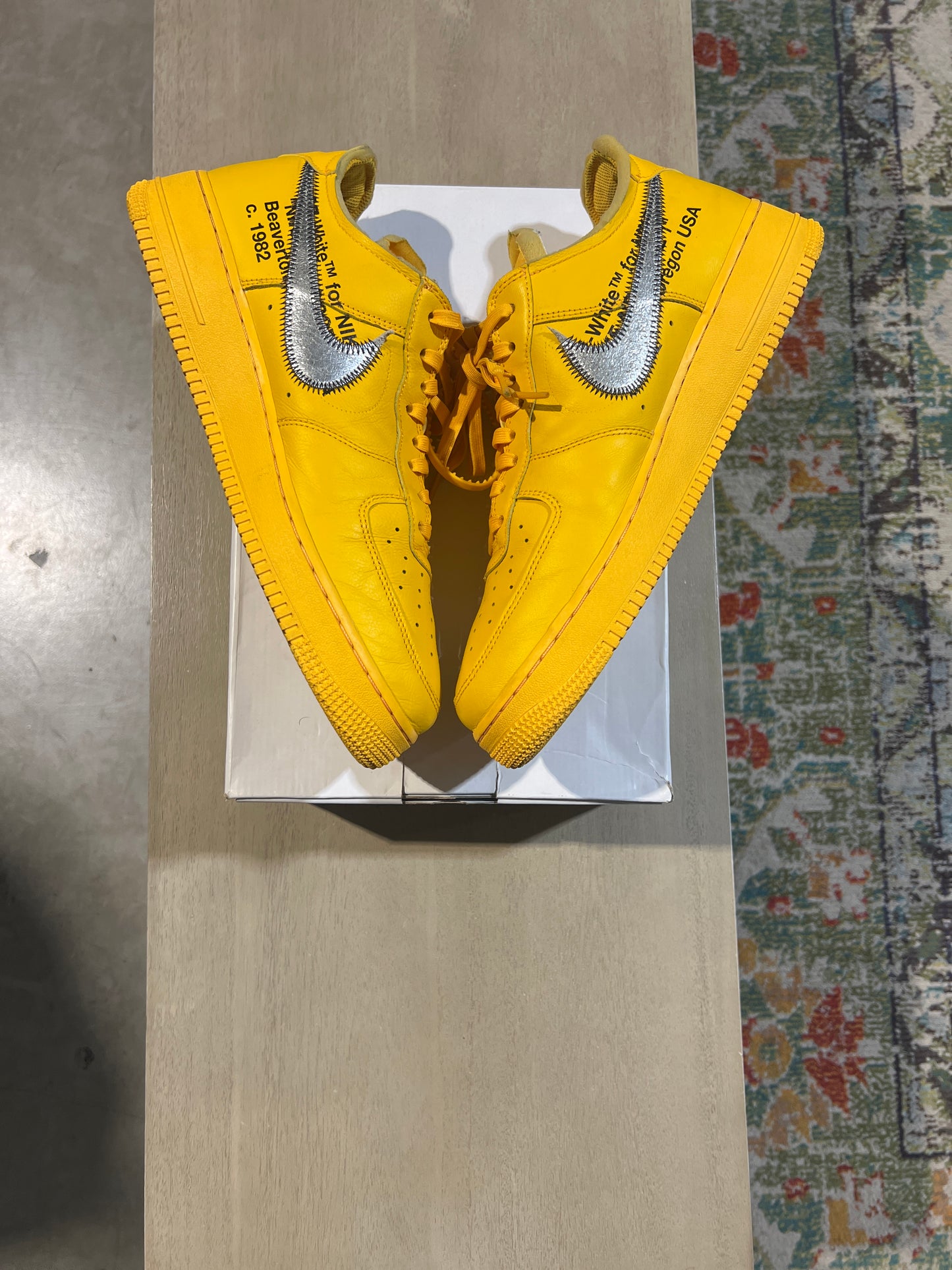 OFF WHITE X NIKE AIR FORCE 1 UNIVERSITY GOLD used sz 11.5