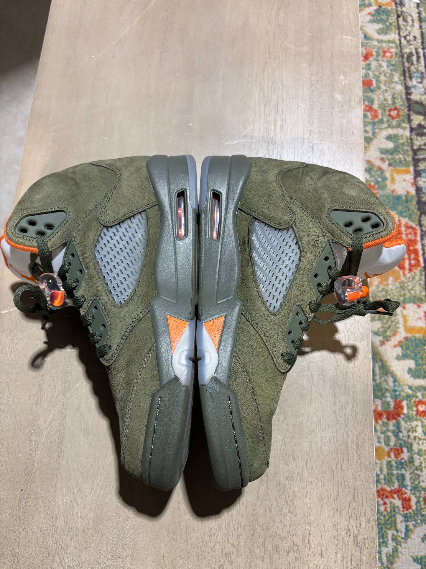 AIR JORDAN 5 OLIVE USED SZ 9.5 NB