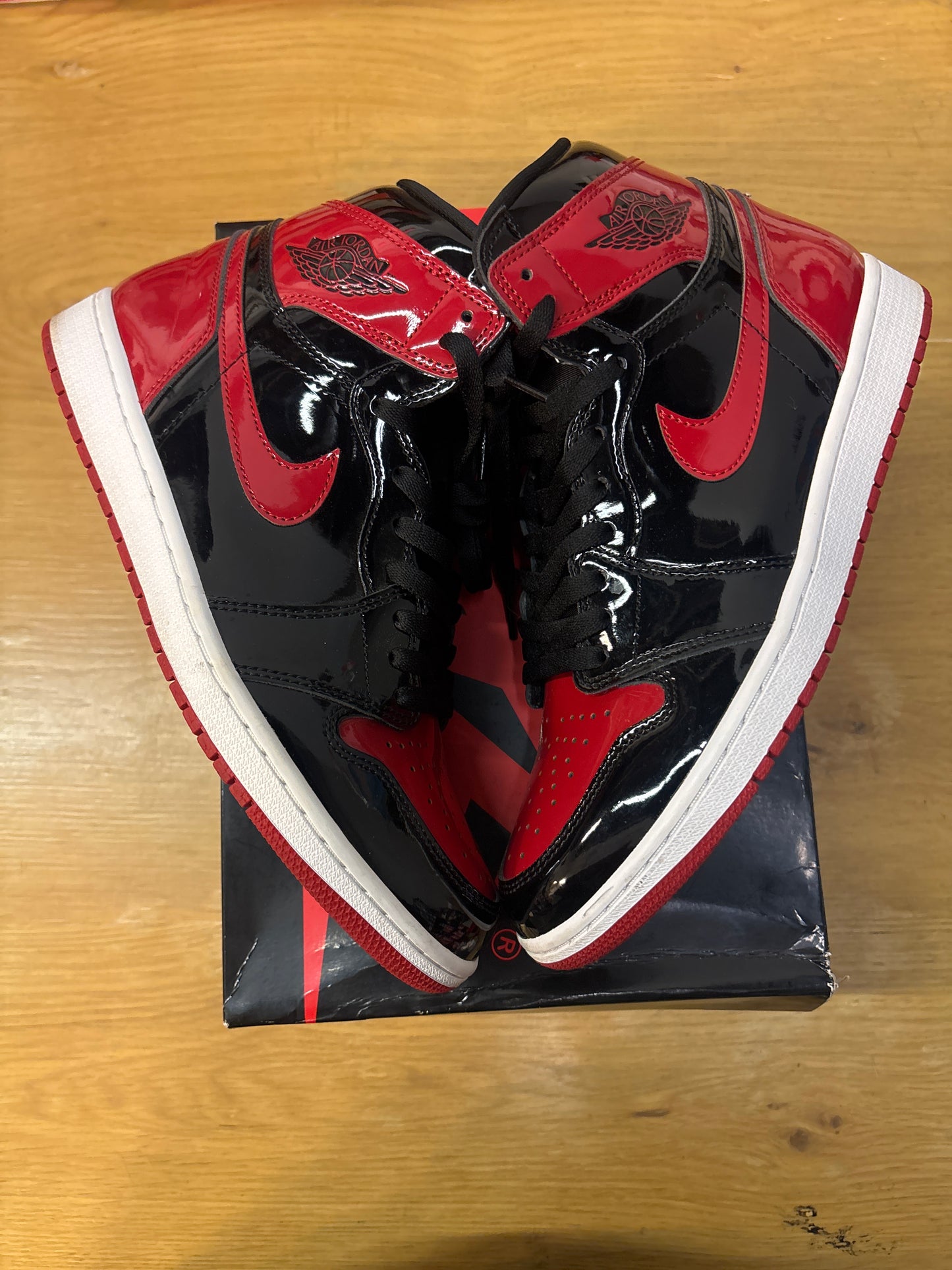 JORDAN 1 HIGH OG PATENT BRED Used Sz 10