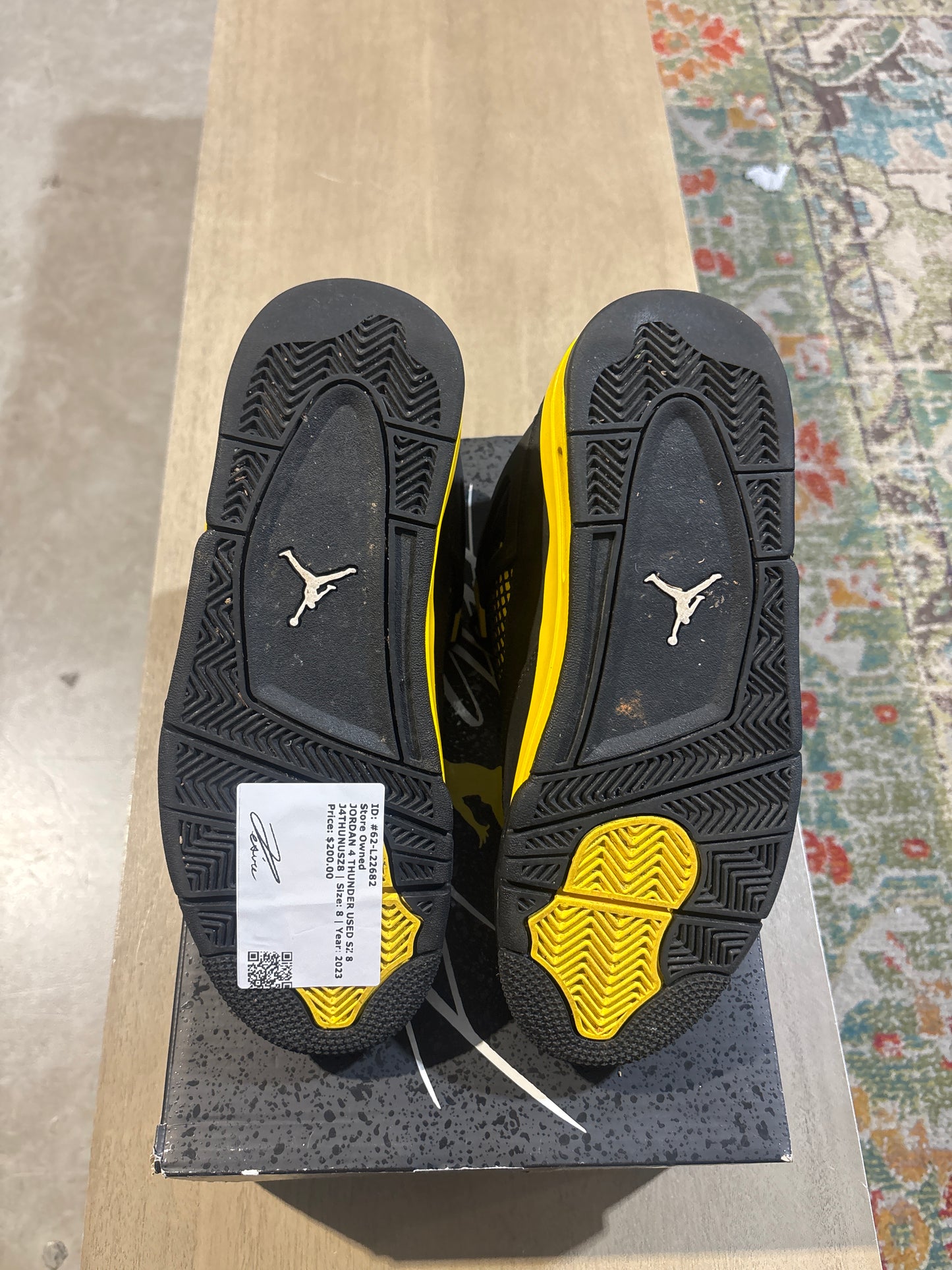 JORDAN 4 THUNDER USED SZ 8