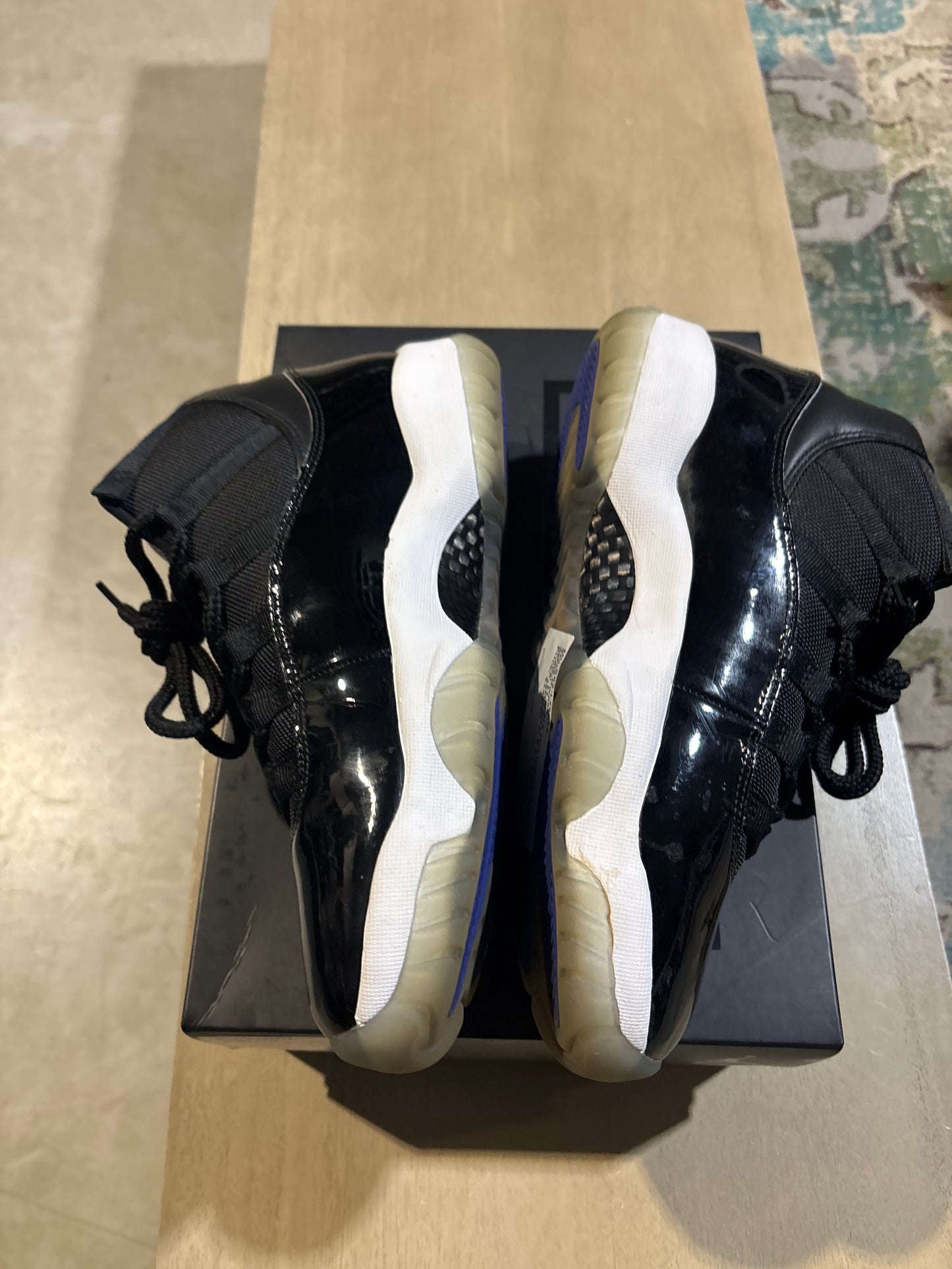 Jordan 11 space jam used 8.5
