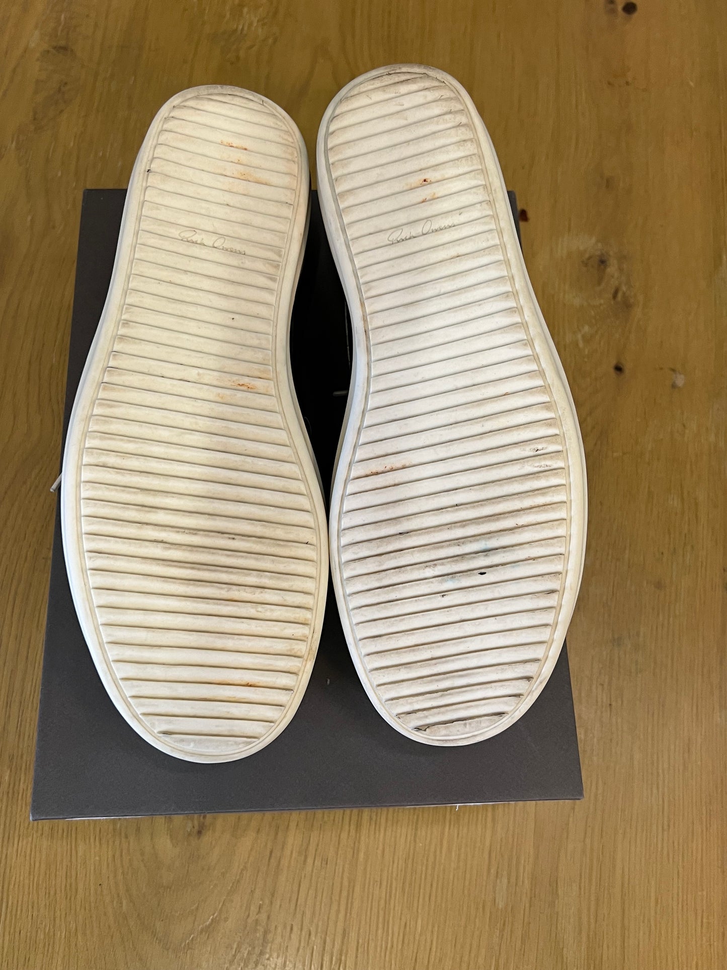 Rick Owens Luxor Vintage Low Milk Black