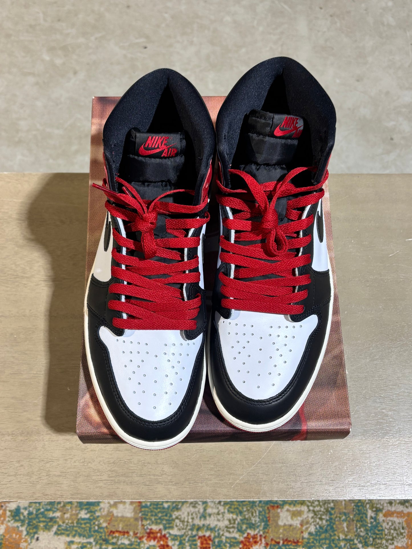 AIR JORDAN 1 RETRO HIGH OG BLACK TOE REIMAGINED USED SZ 10.5