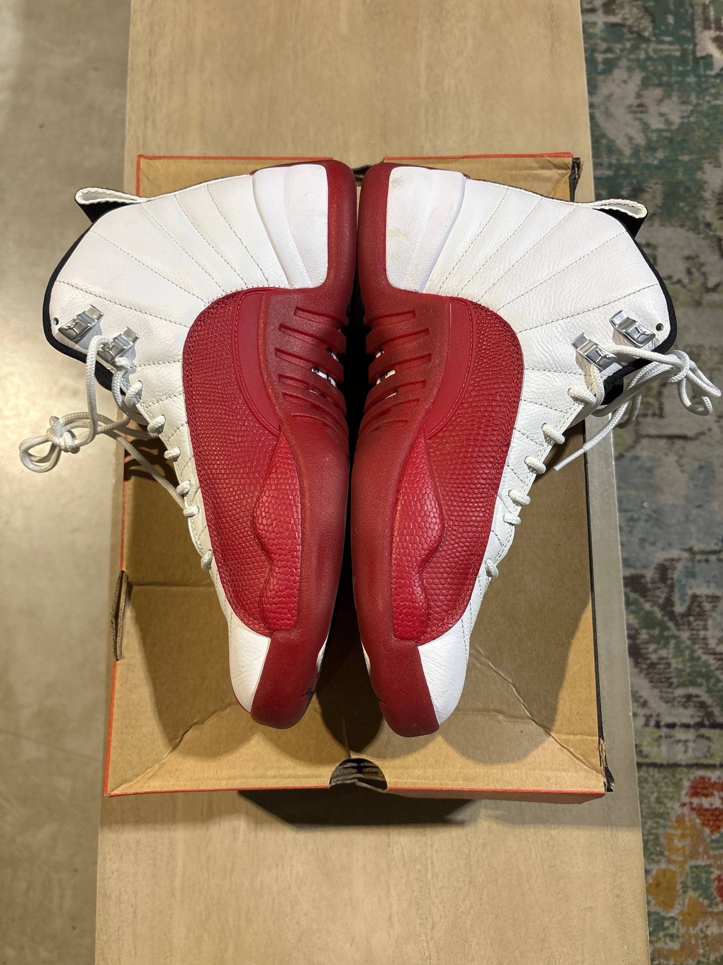 Jordan 12 cherry used sz 9