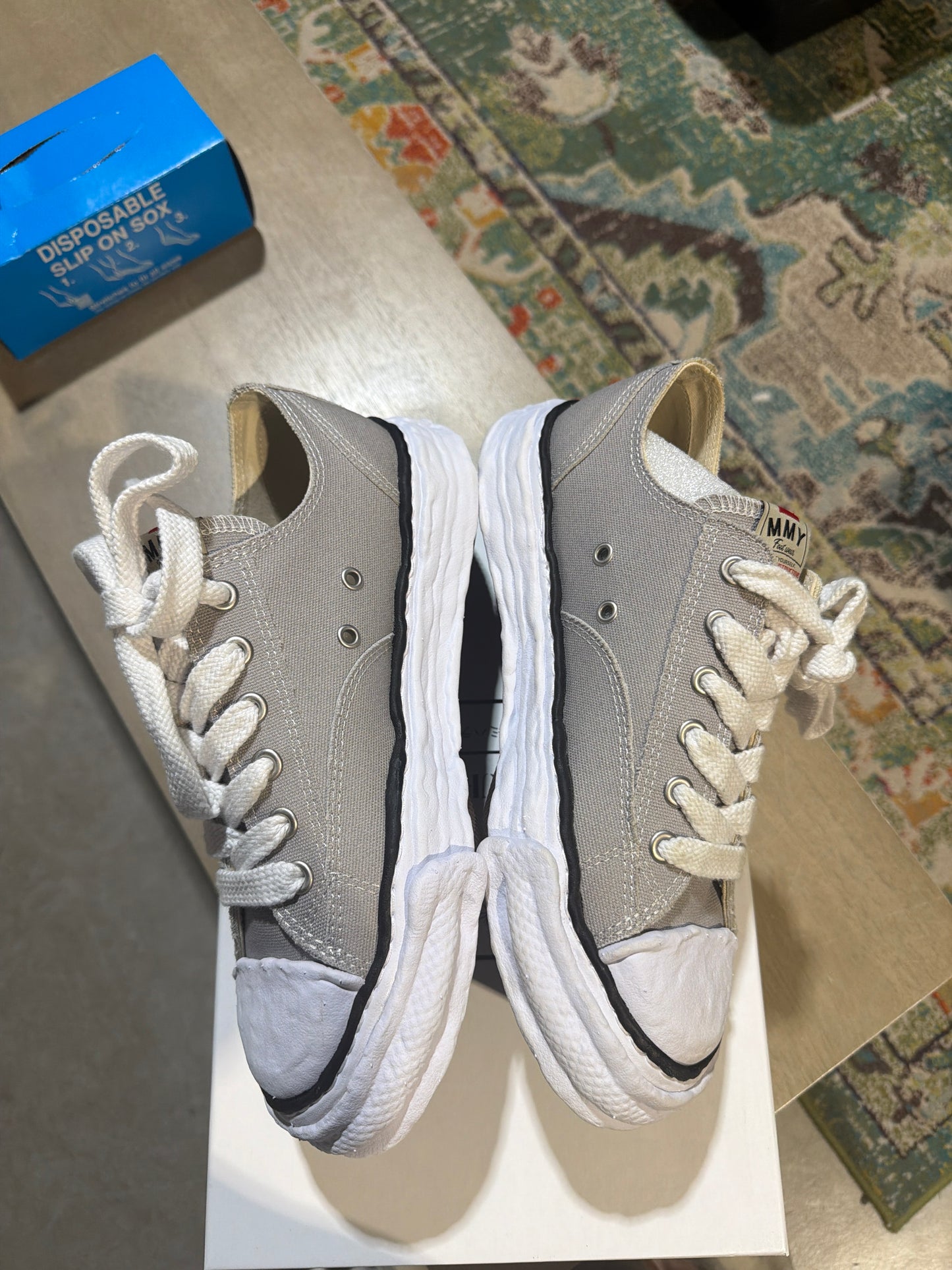 MAISON MIHARA PETERSON 23 GRAY USED SZ 9