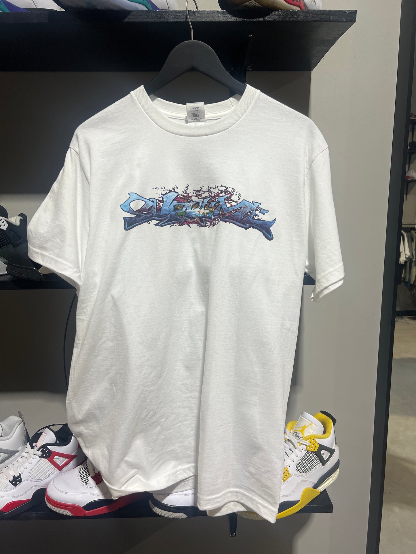 supreme white/blue tag tee