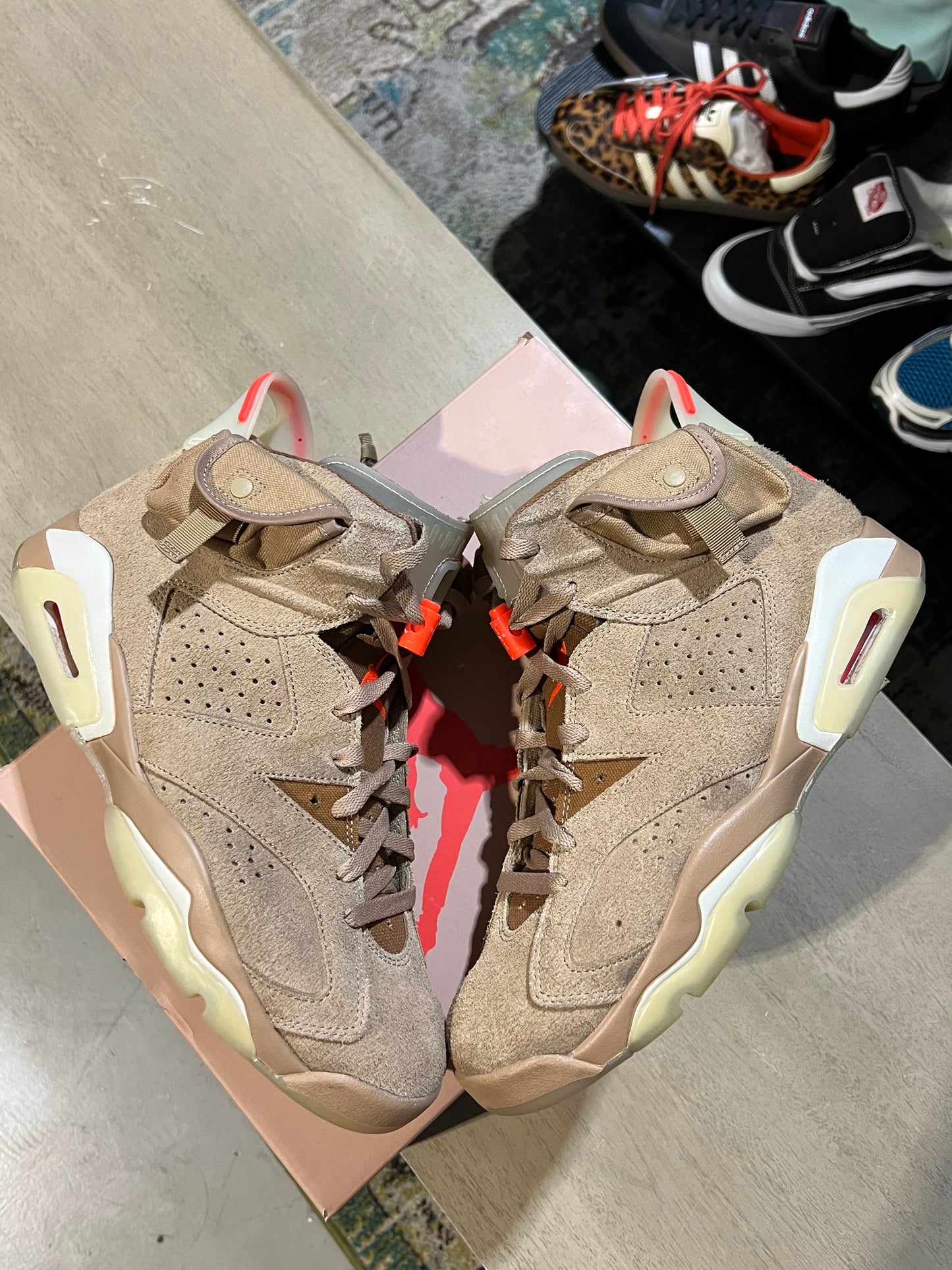 British Khaki Travis Scott Jordan 6 used SZ 10