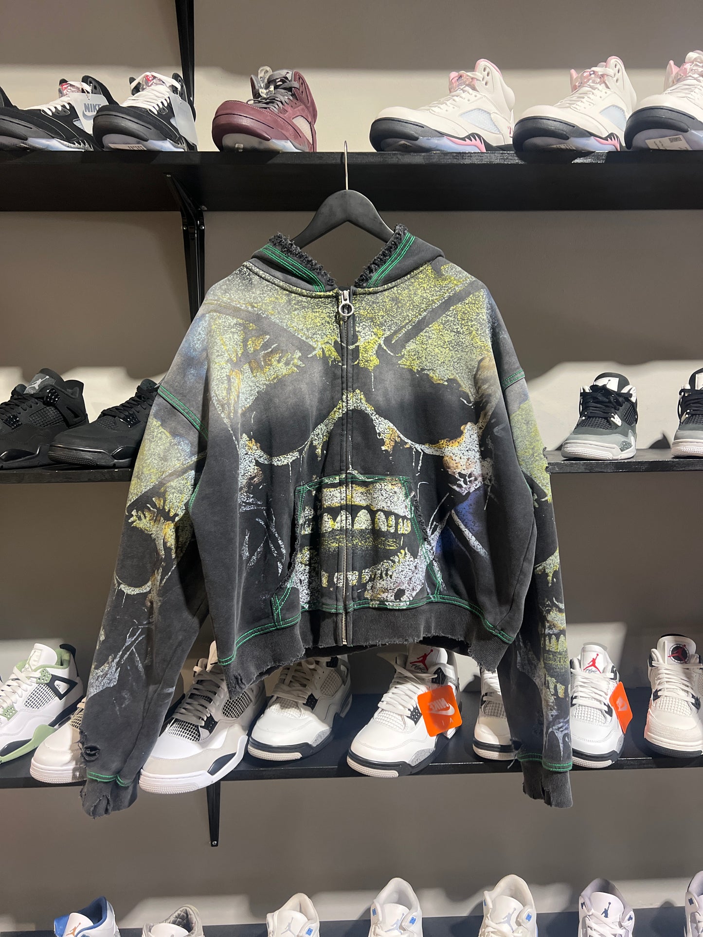 Vale Skelly Green and Black Zipup U Sz XL