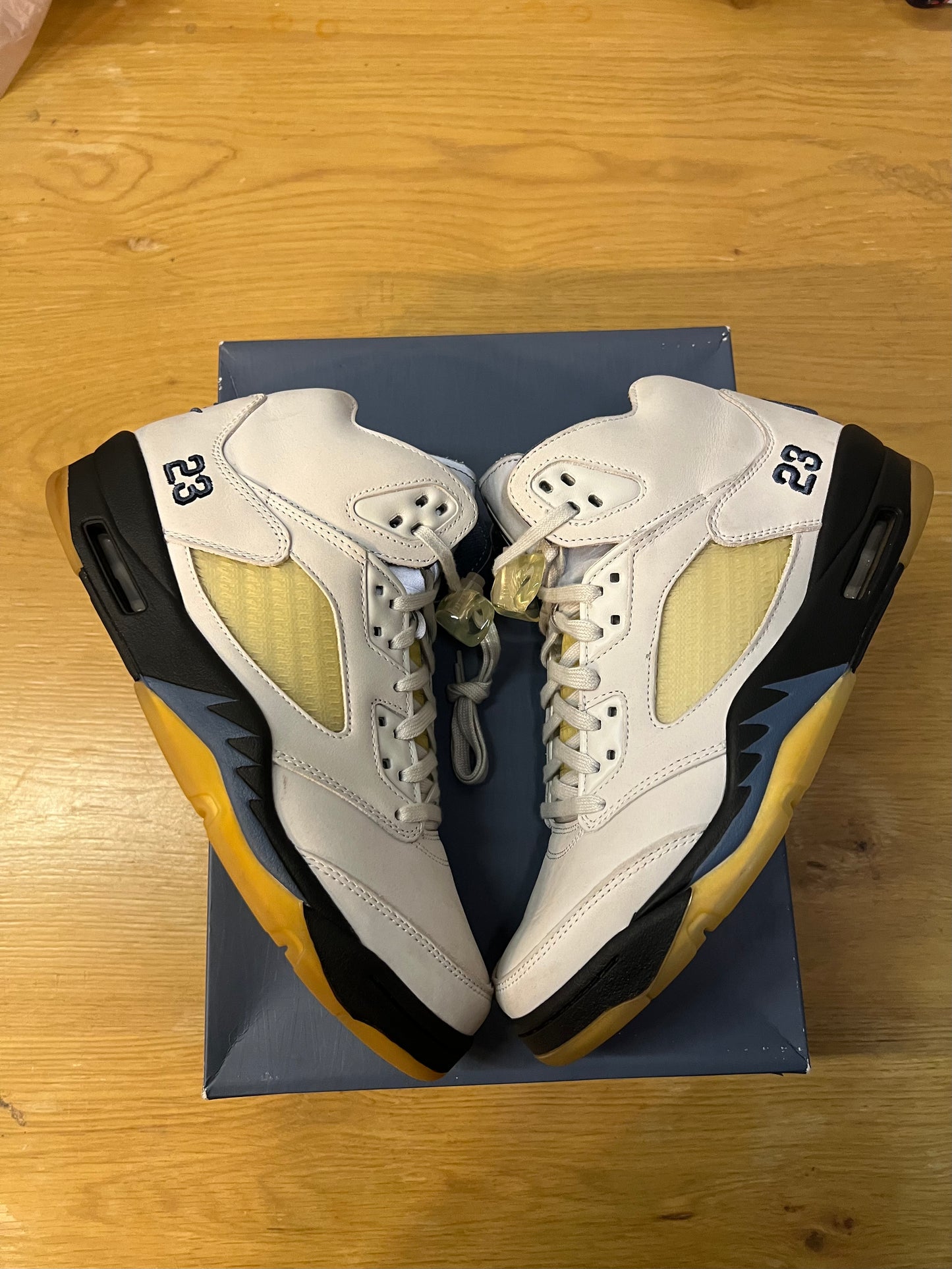 A Ma Maniere x wmns Air Jordan 5 photon dust used sz W11.5