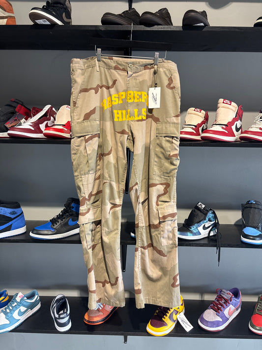 gv gallery light camo pants