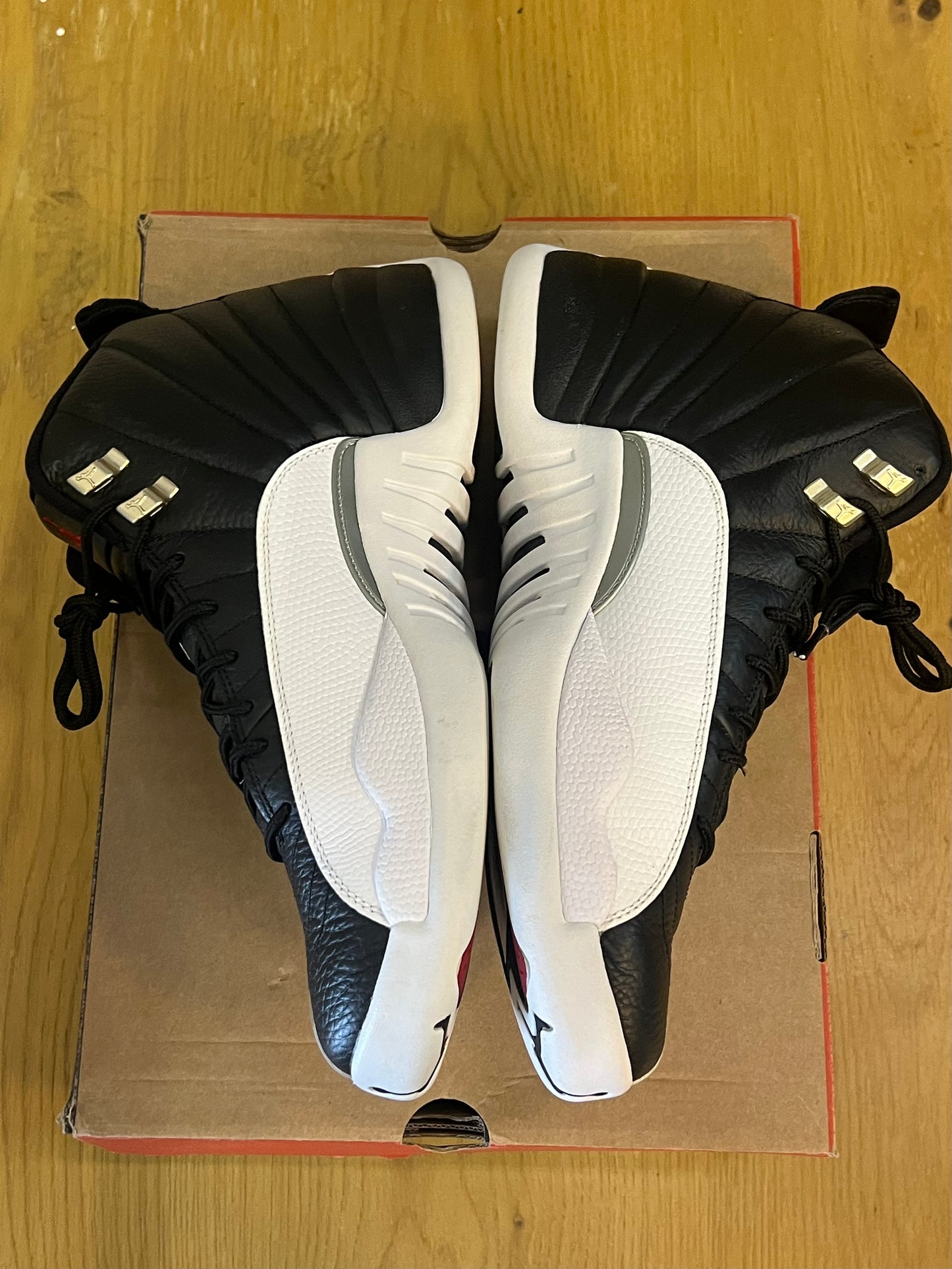AIR JORDAN 12 RETRO PLAYOFF Used Sz 12.5