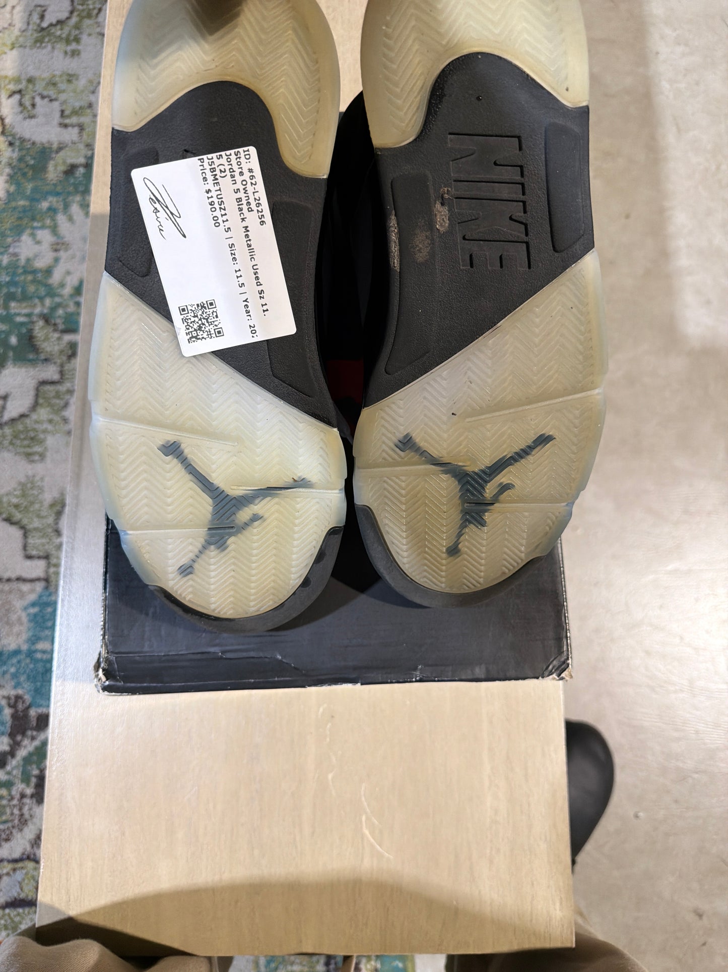 Jordan 5 Black Metallic Used Sz 11.5 (2)