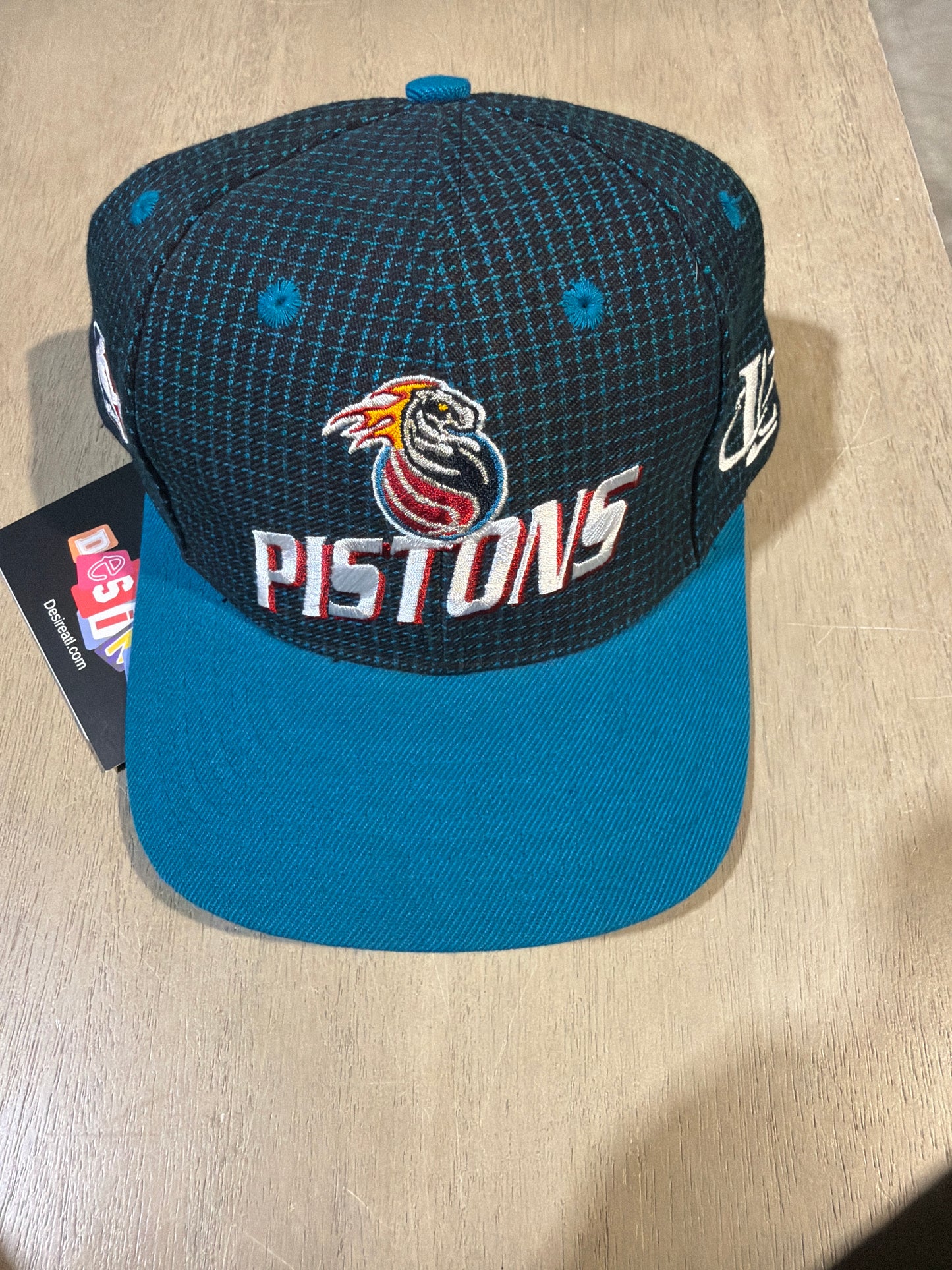 Vintage Pistons Snapback