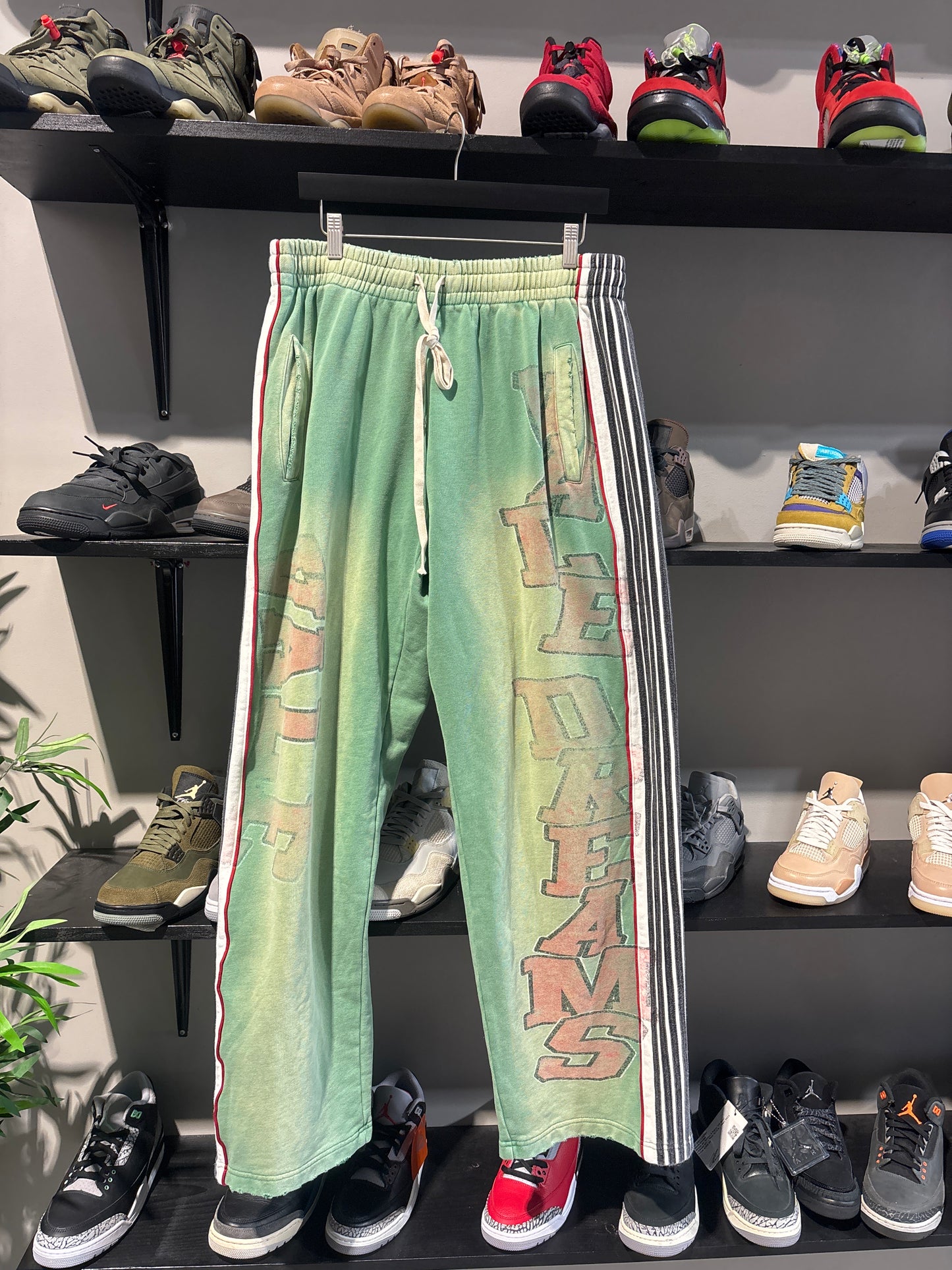 Vale Sun Faded Green Valley Sweats
