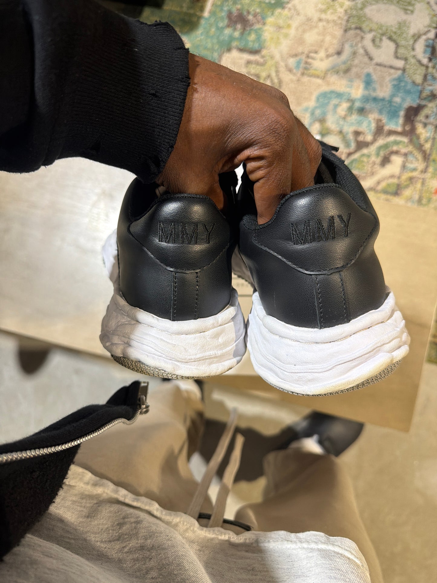 MAISON MIHARA BLACK/WHITE WAYNE CANVAS USED SZ 9