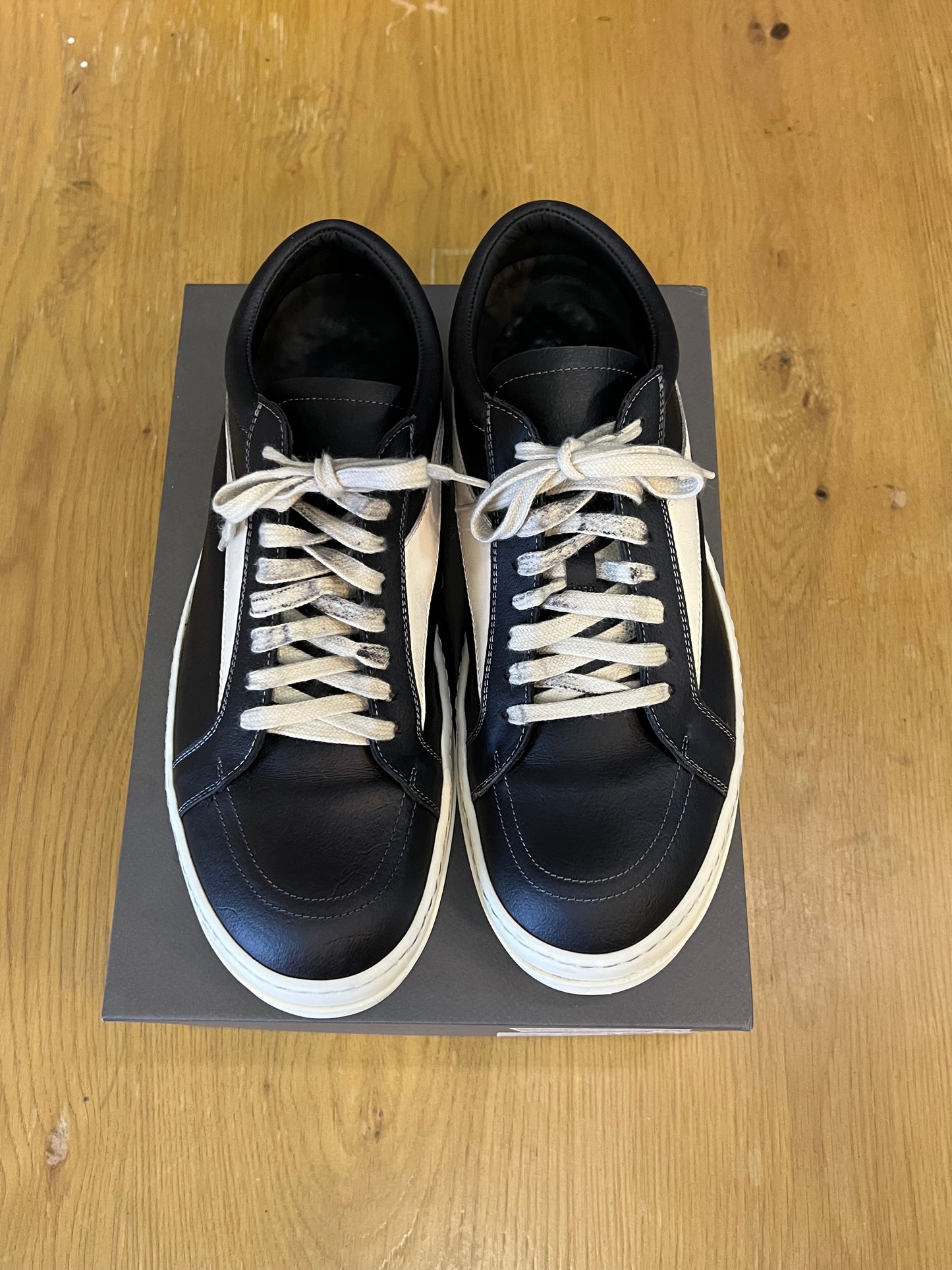 Rick Owens Lido Vintage Sneaker Black Milk used